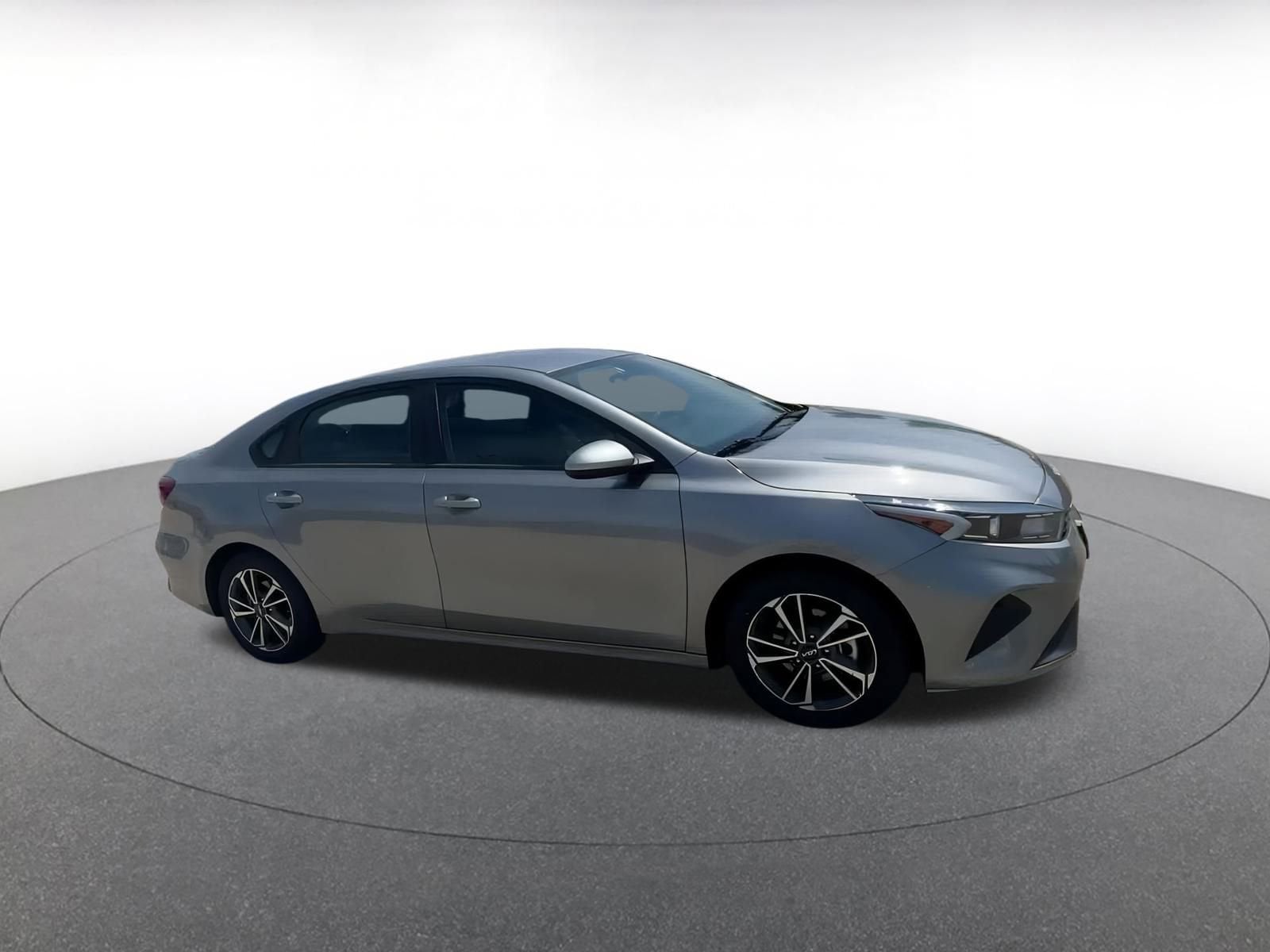 Thumbnail: 2024 Kia Forte - 2