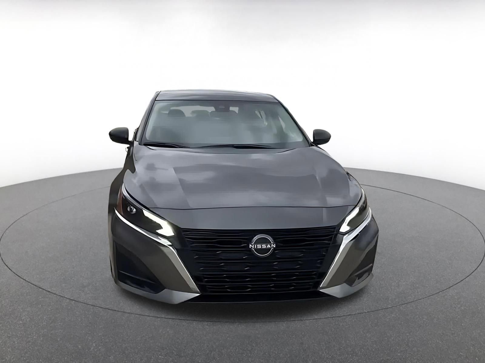 Thumbnail: 2025 Nissan Altima - 4
