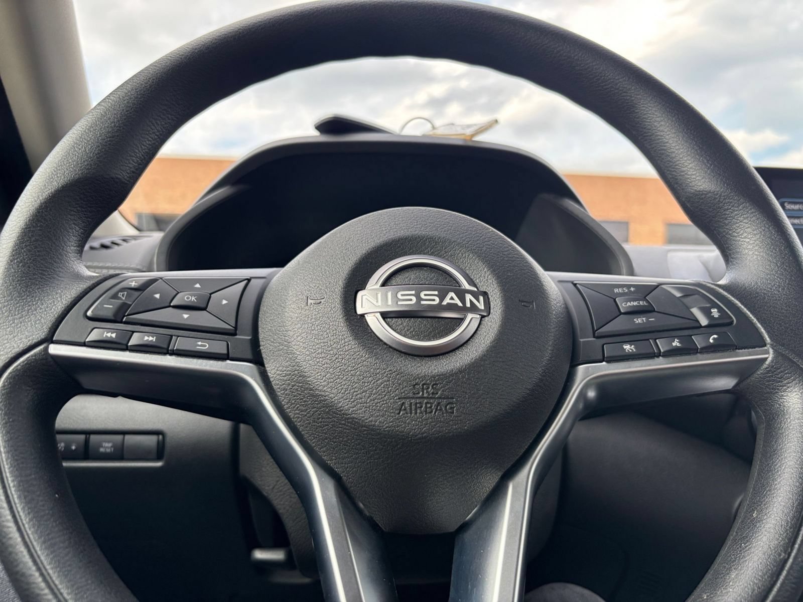 Thumbnail: 2025 Nissan Sentra - 25