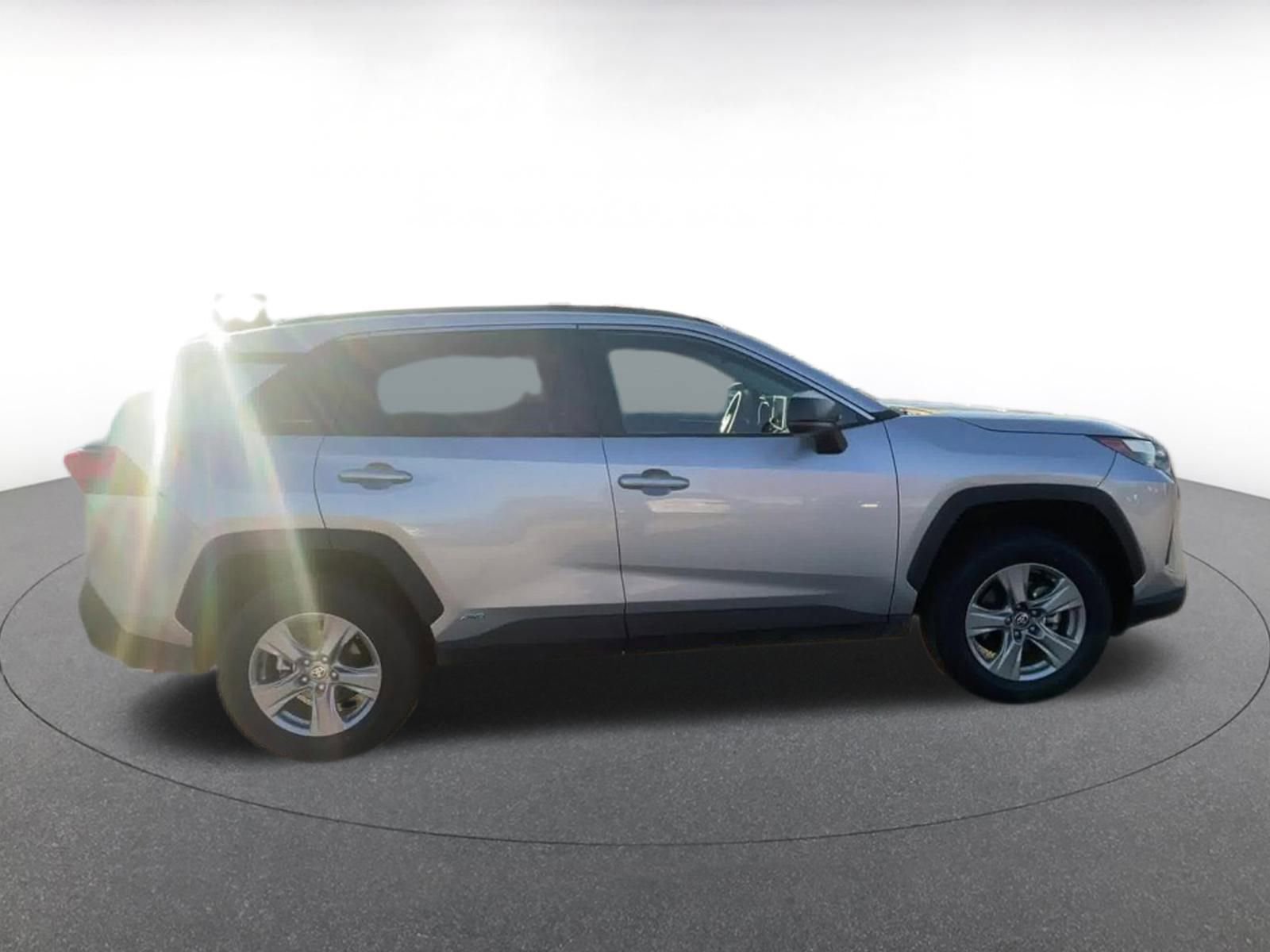 Thumbnail: 2025 Toyota RAV4 - 15