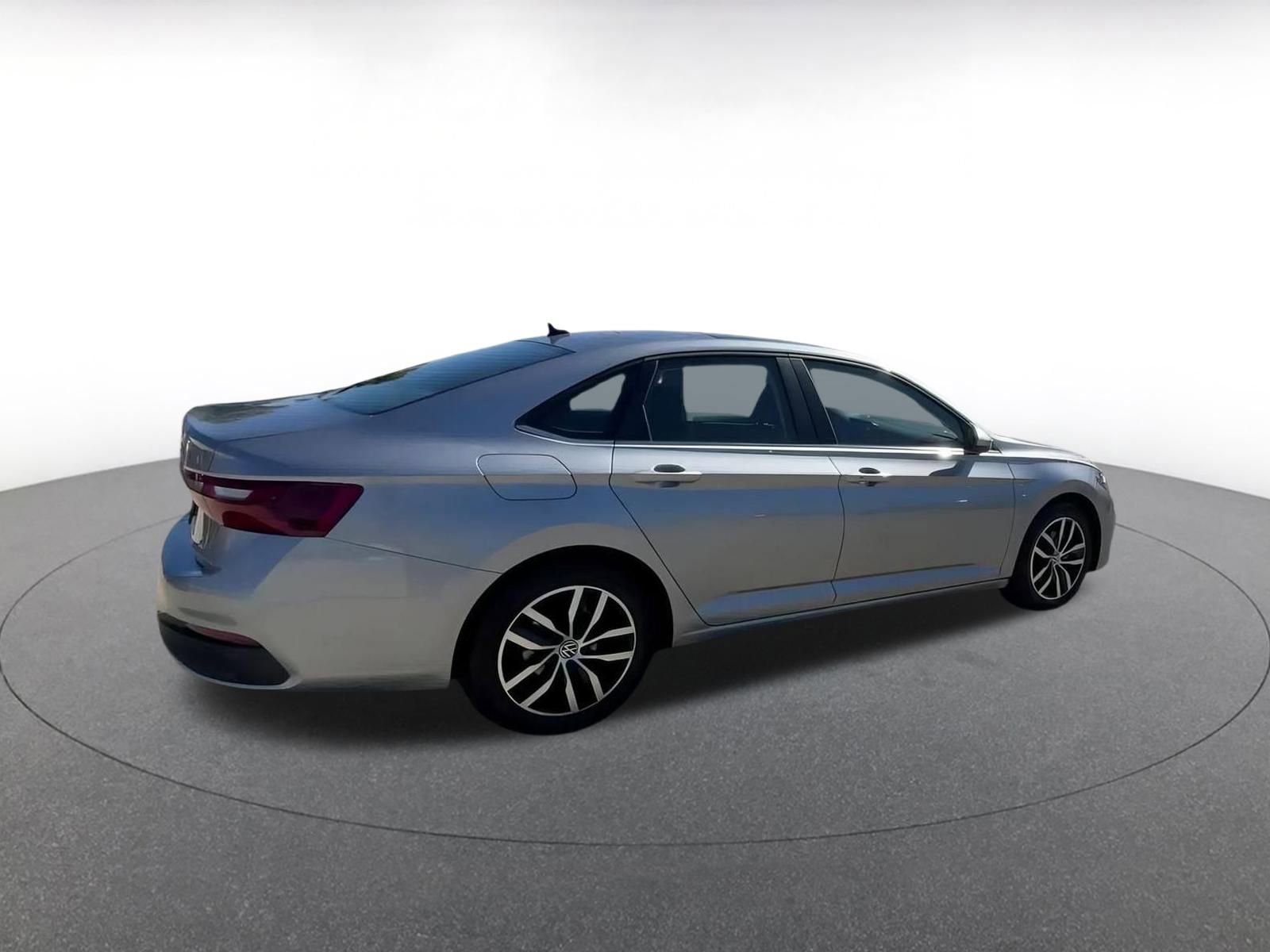 Thumbnail: 2025 Volkswagen Jetta - 15