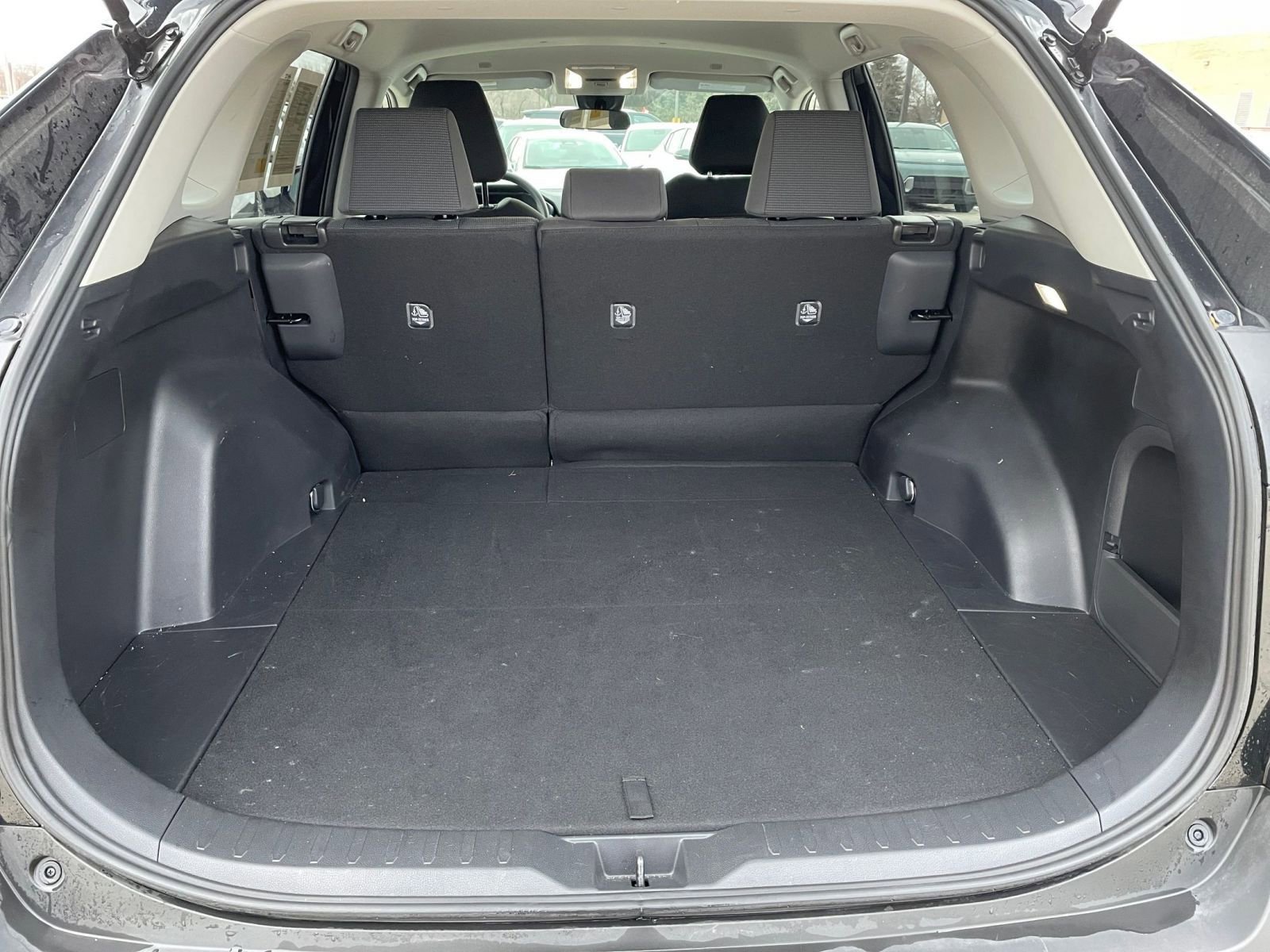 Thumbnail: 2025 Toyota RAV4 - 31