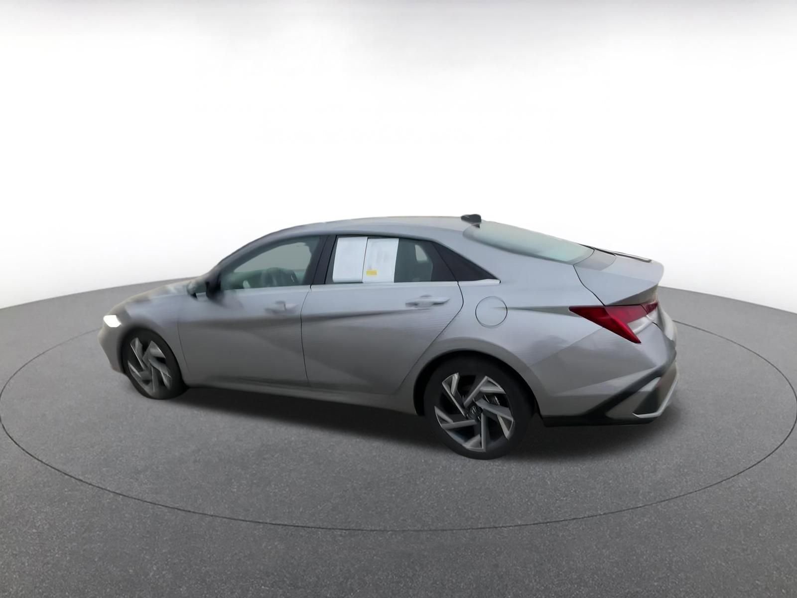 Thumbnail: 2025 Hyundai Elantra - 10