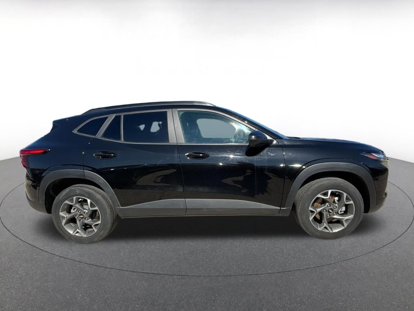 Thumbnail: 2025 Chevrolet Trax - 6