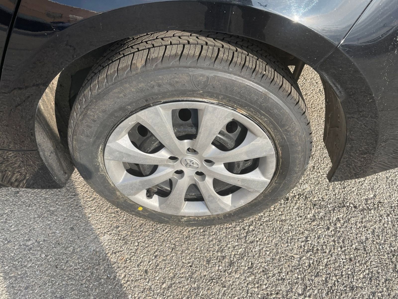 Thumbnail: 2023 Toyota Corolla - 29