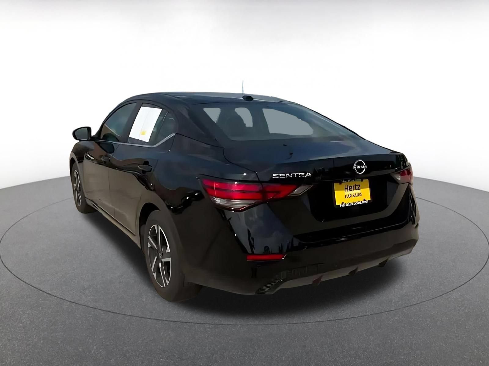 Thumbnail: 2025 Nissan Sentra - 10