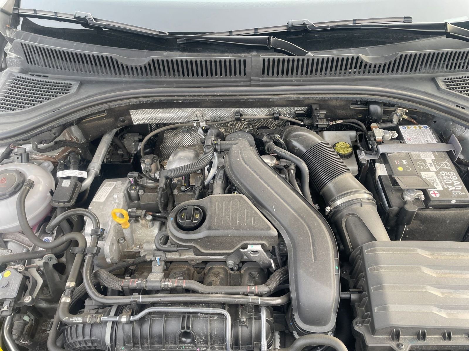 Thumbnail: 2025 Volkswagen Jetta - 32