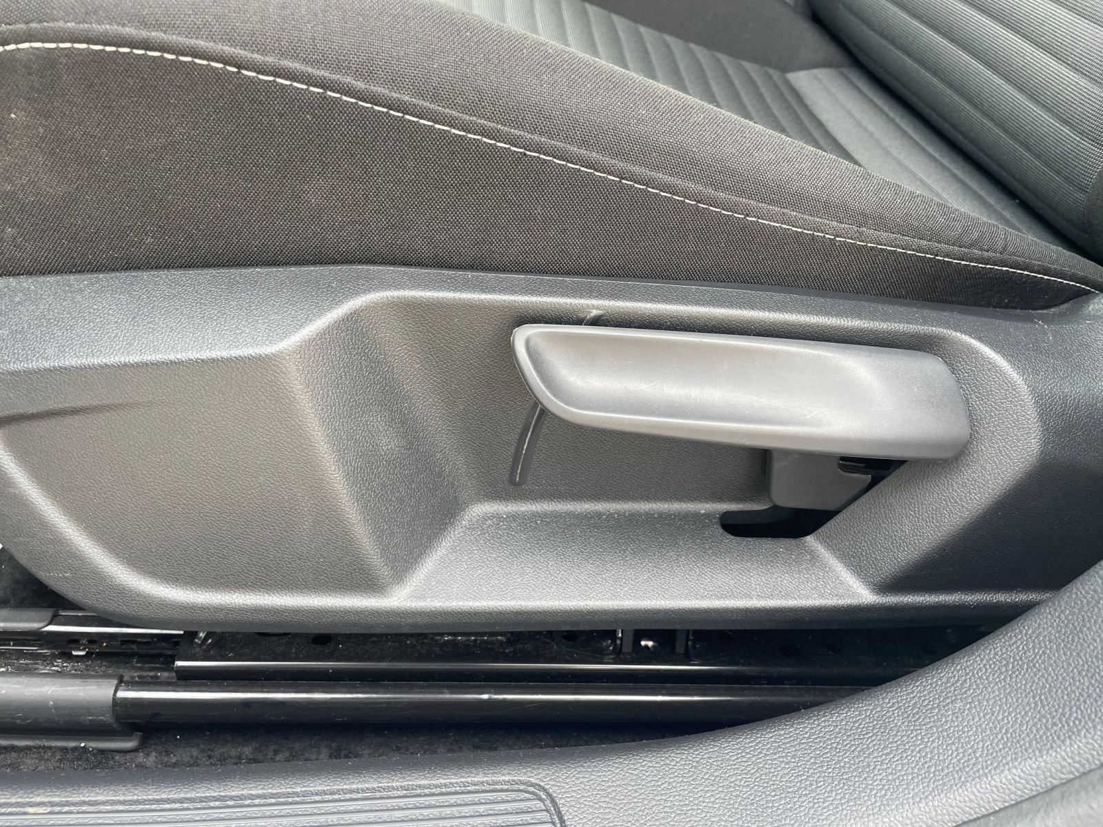 2024 Volkswagen Jetta S 23