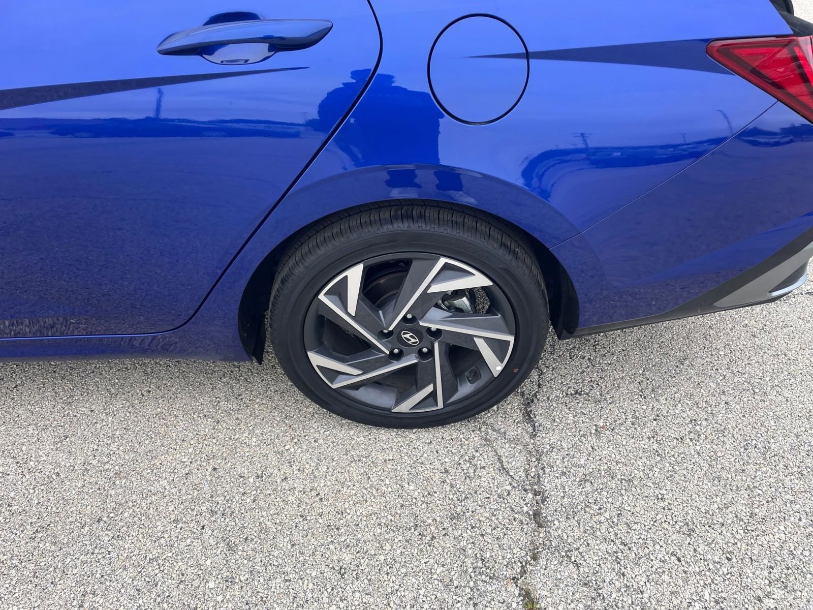 Thumbnail: 2025 Hyundai Elantra - 30