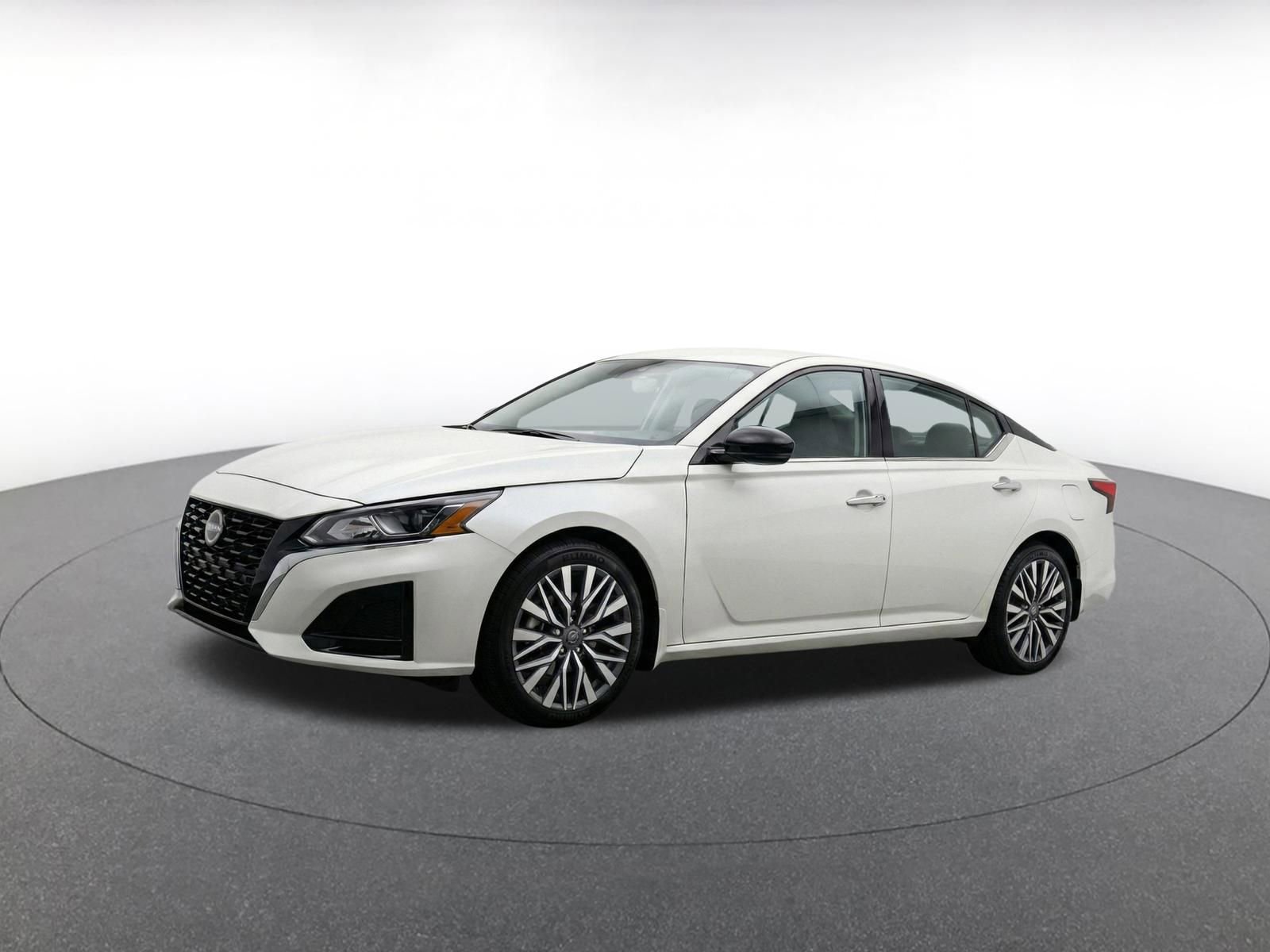 Thumbnail: 2025 Nissan Altima - 3