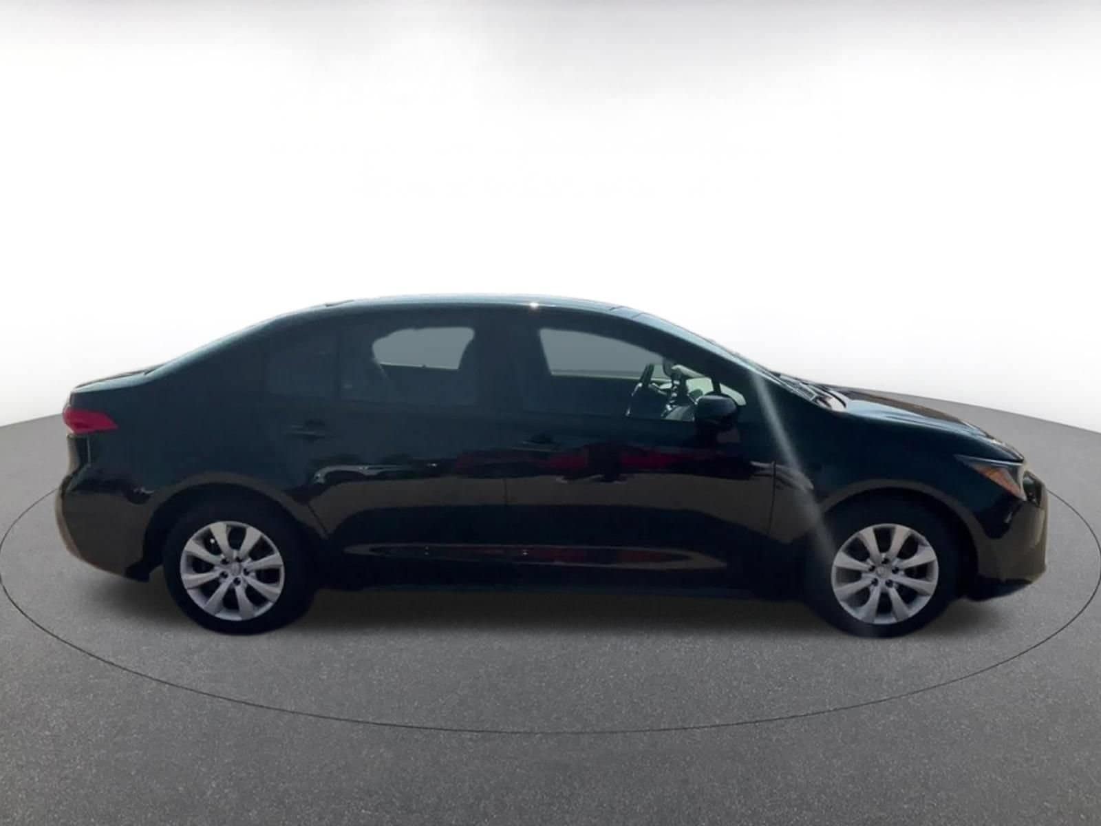 Thumbnail: 2025 Toyota Corolla - 16