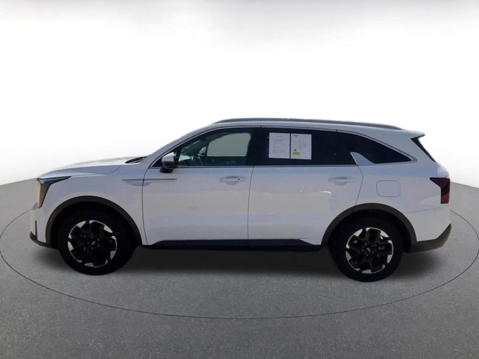 Thumbnail: 2024 Kia Sorento - 9