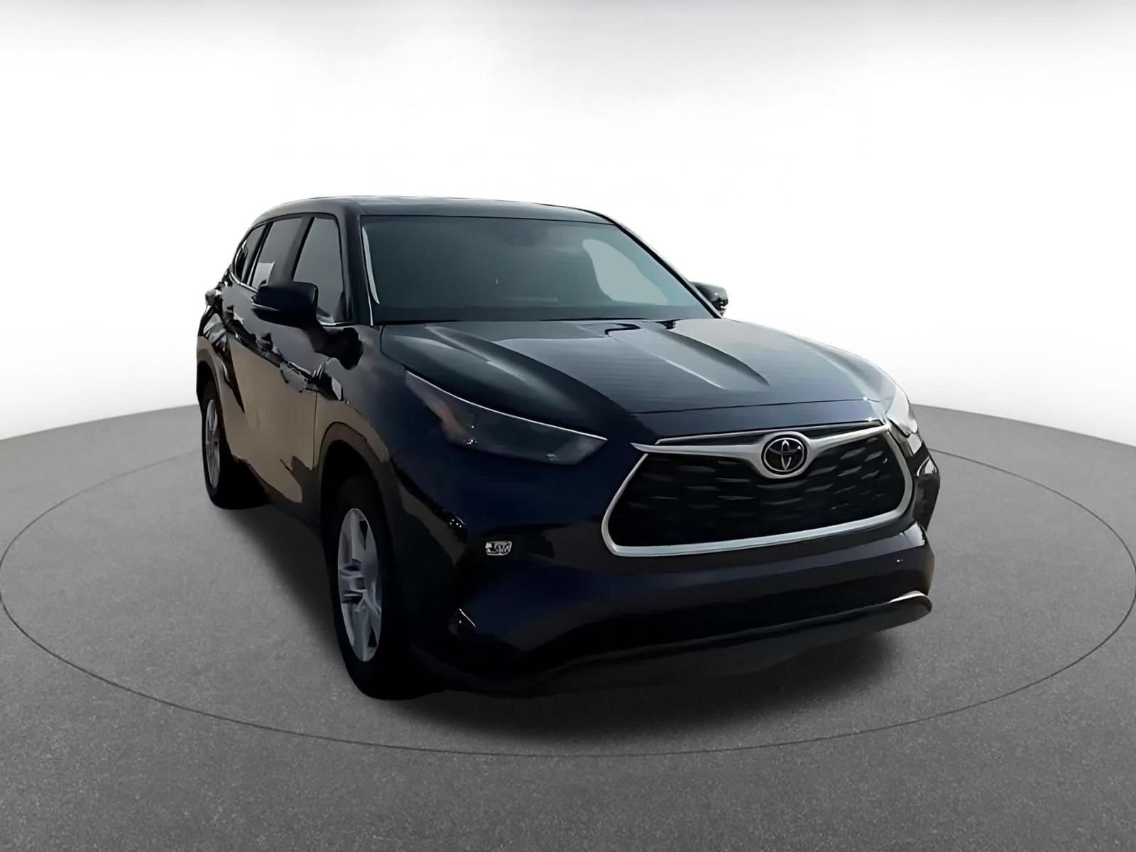 Thumbnail: 2025 Toyota Highlander - 3