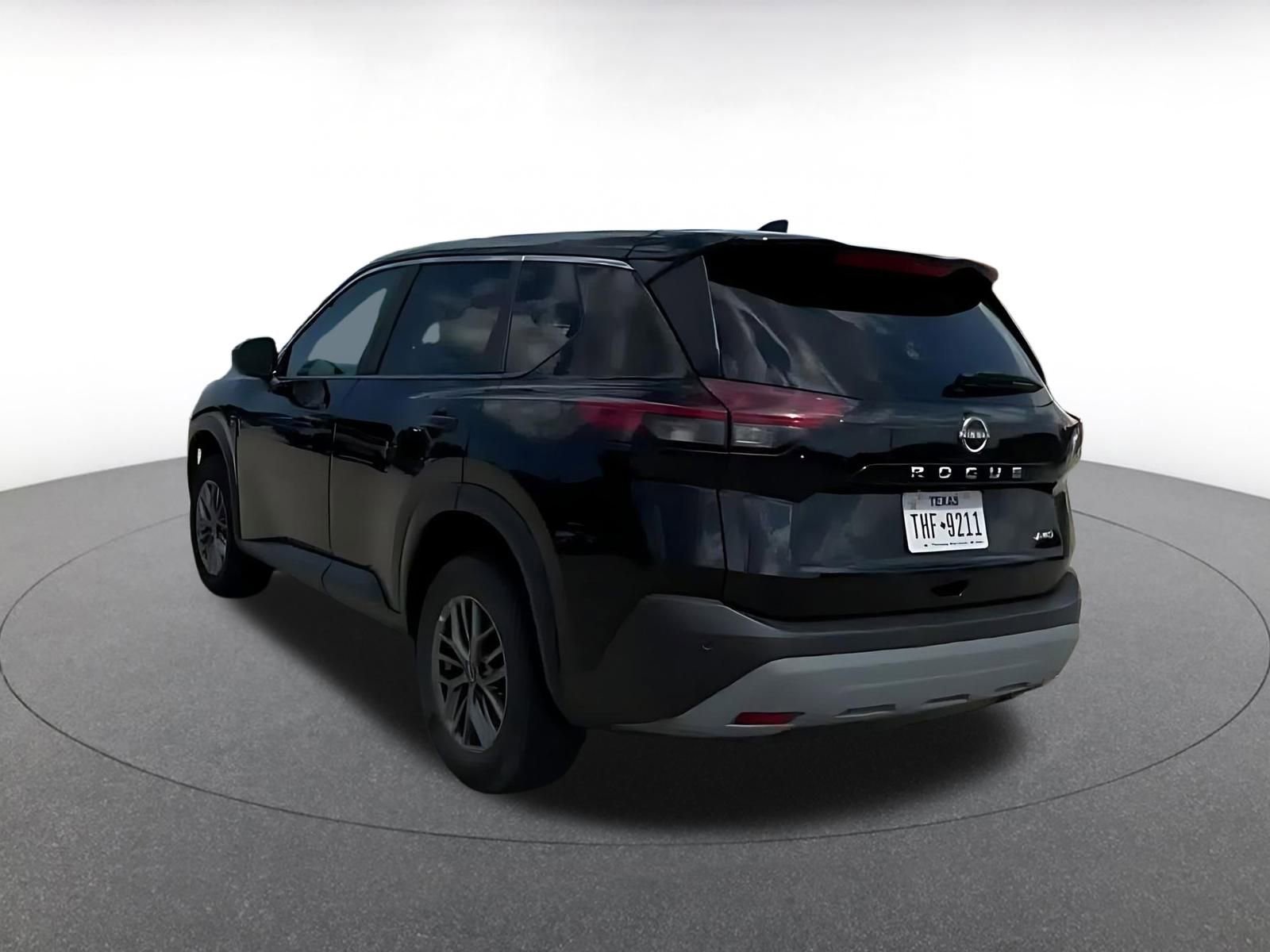 Thumbnail: 2023 Nissan Rogue - 11