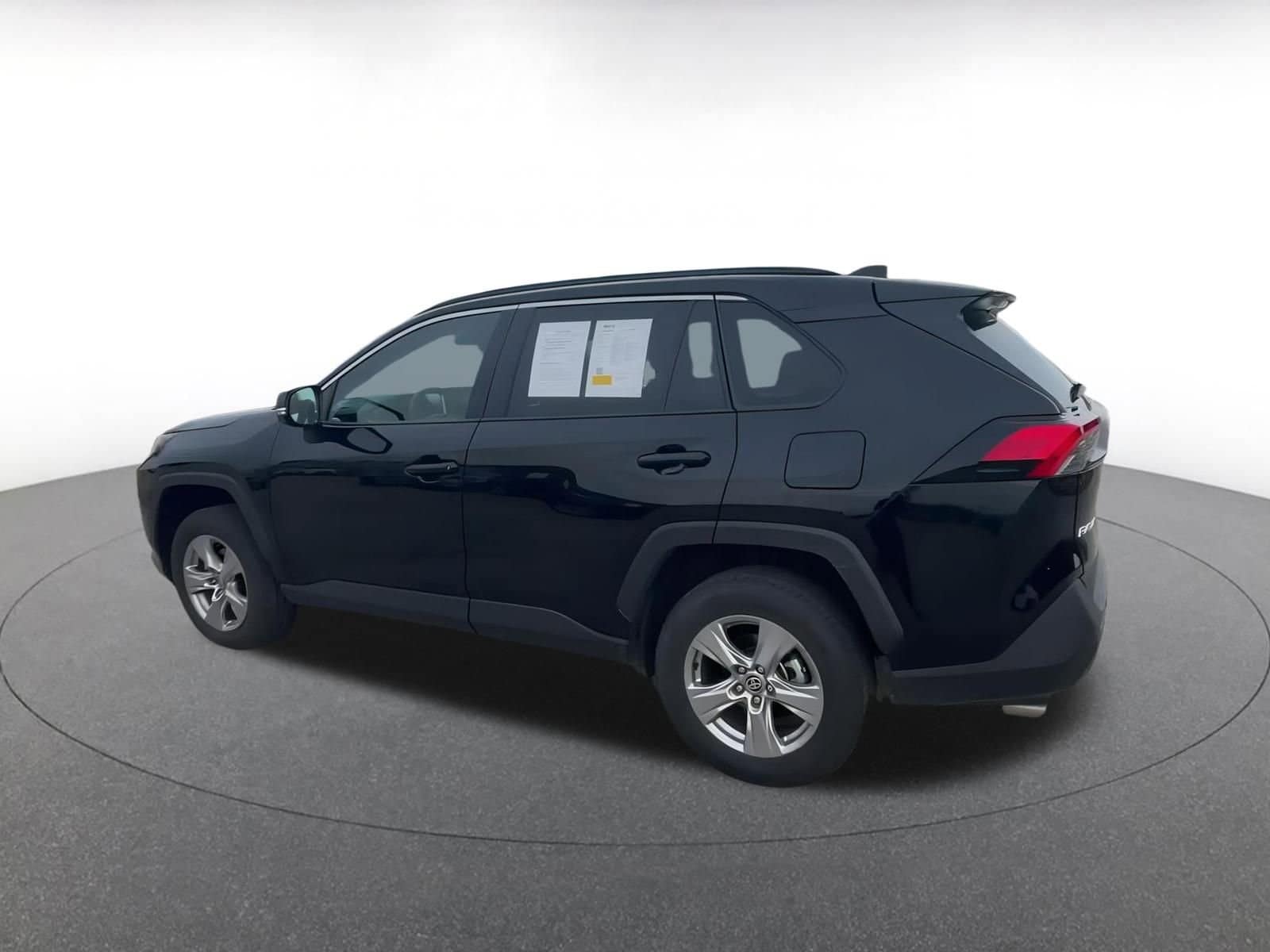 Thumbnail: 2025 Toyota RAV4 - 10