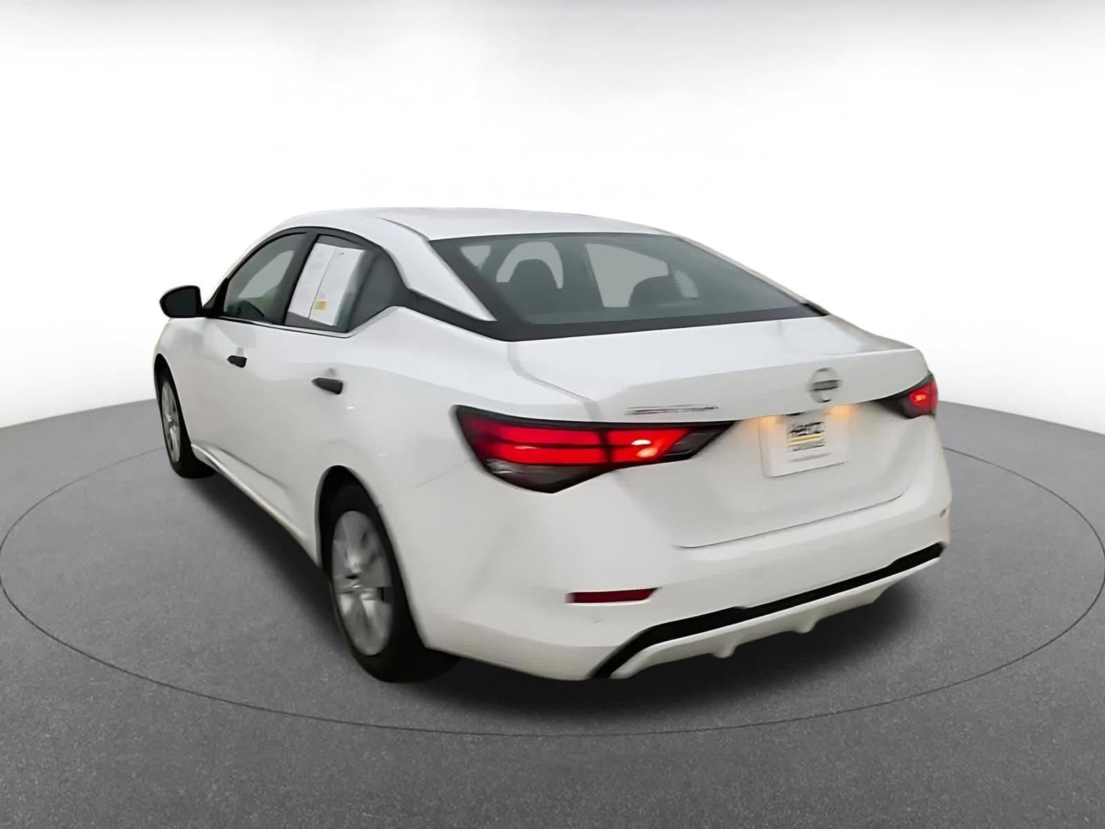 Thumbnail: 2025 Nissan Sentra - 11