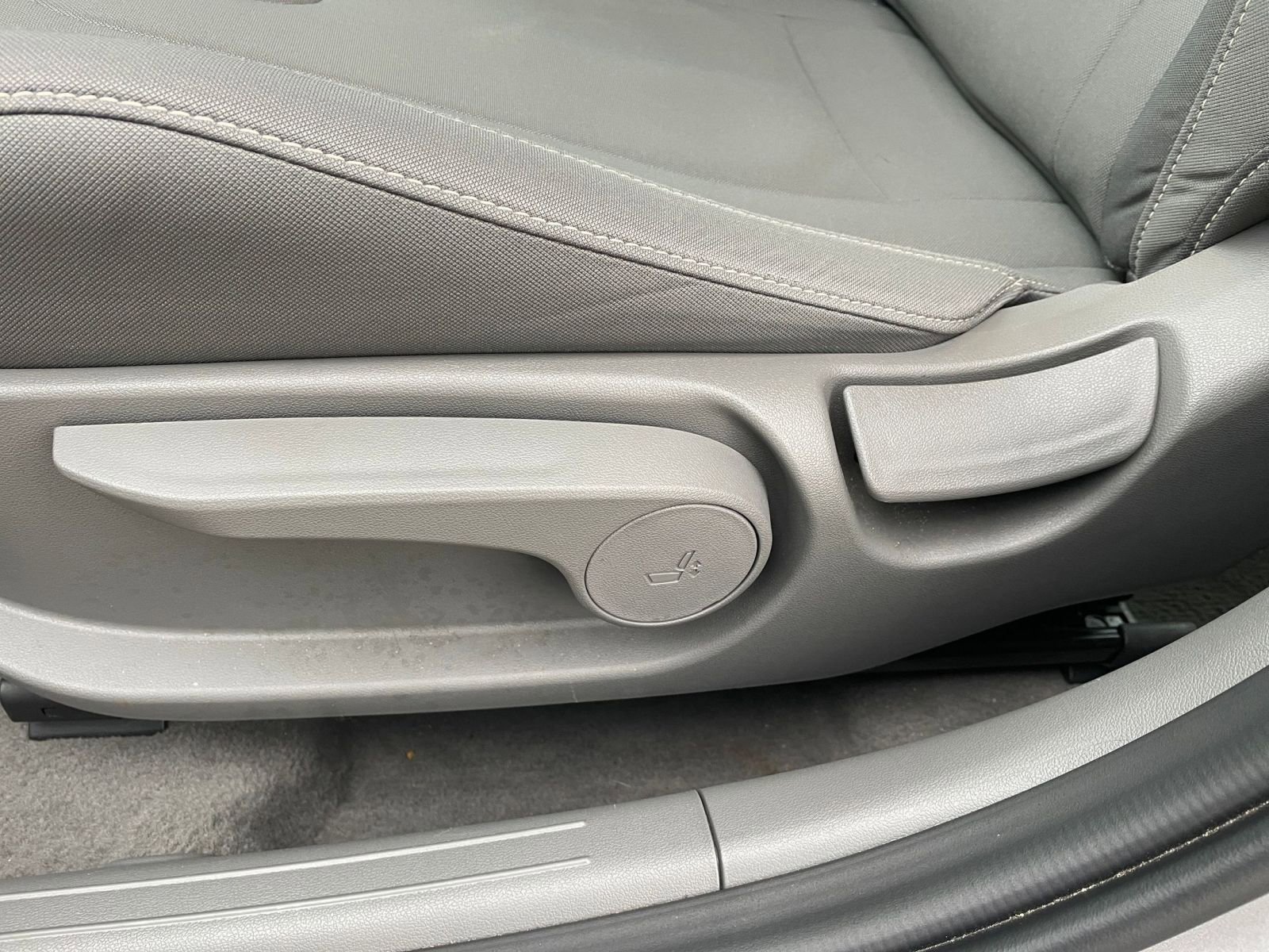 Thumbnail: 2025 Hyundai Elantra - 23