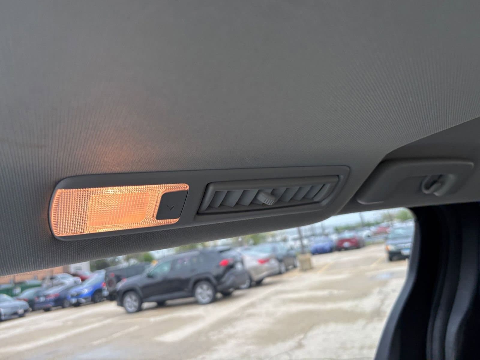 Thumbnail: 2025 Toyota Sienna - 24