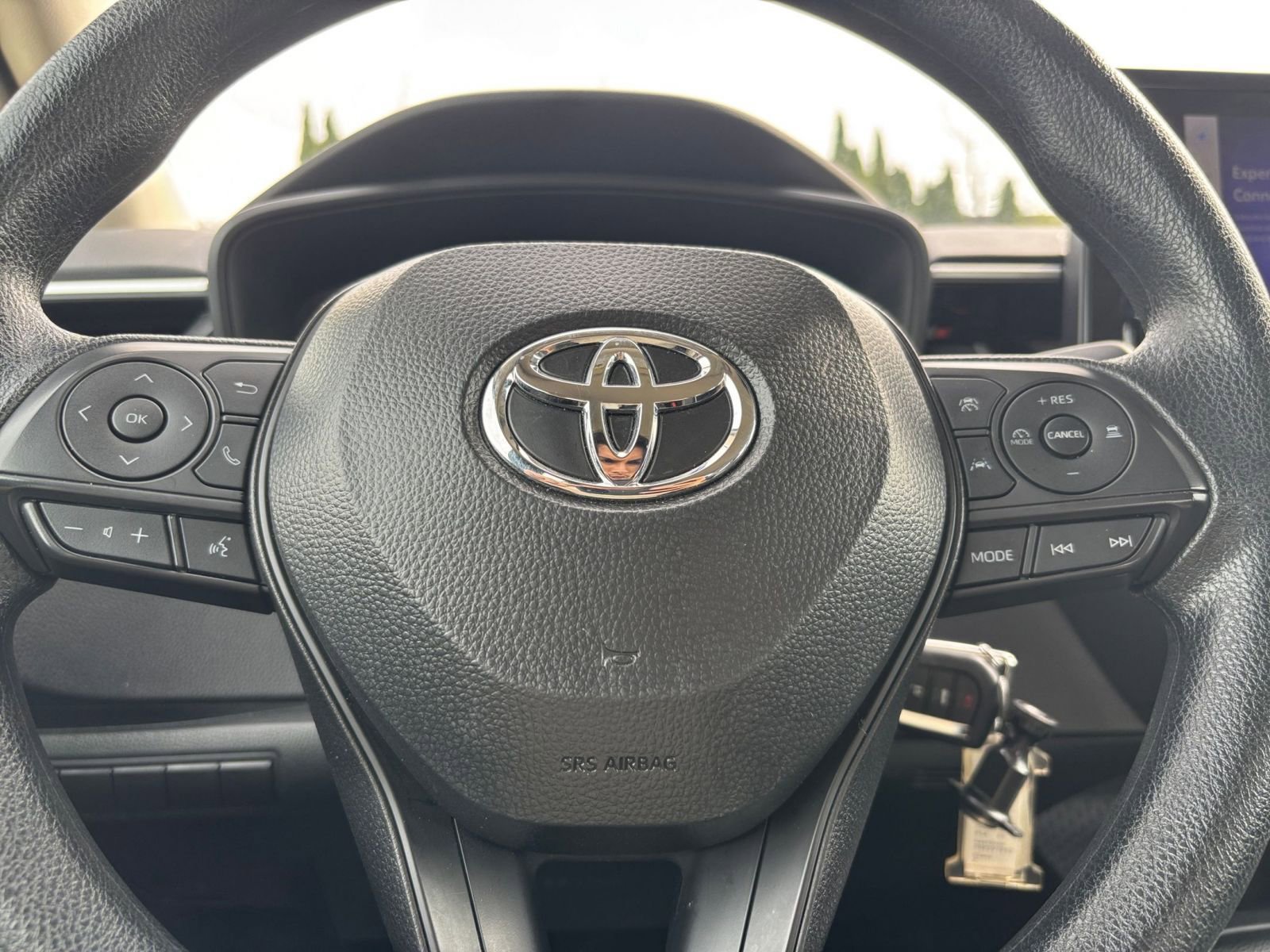 Thumbnail: 2025 Toyota Corolla - 25