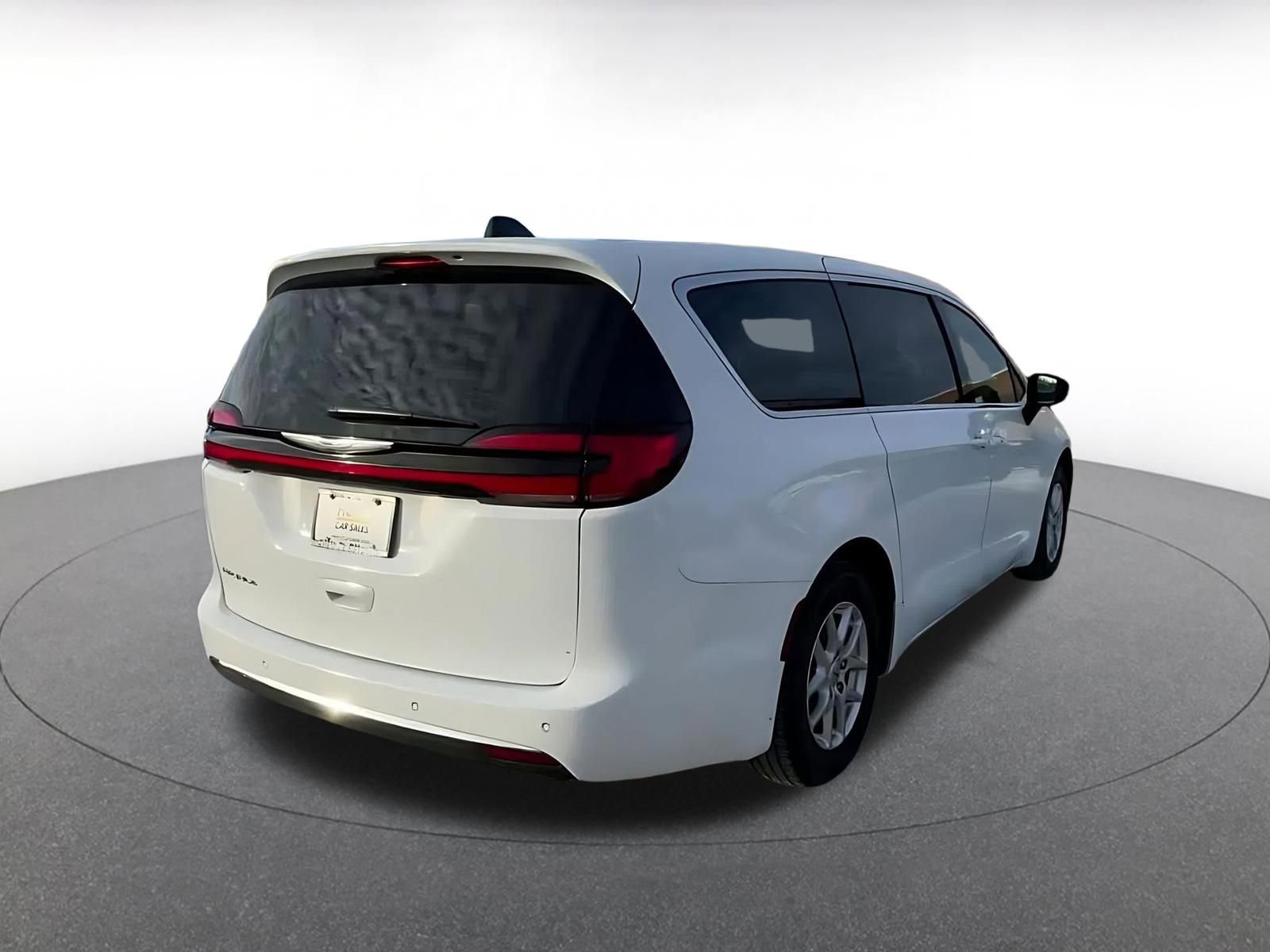 Thumbnail: 2025 Chrysler Pacifica - 14