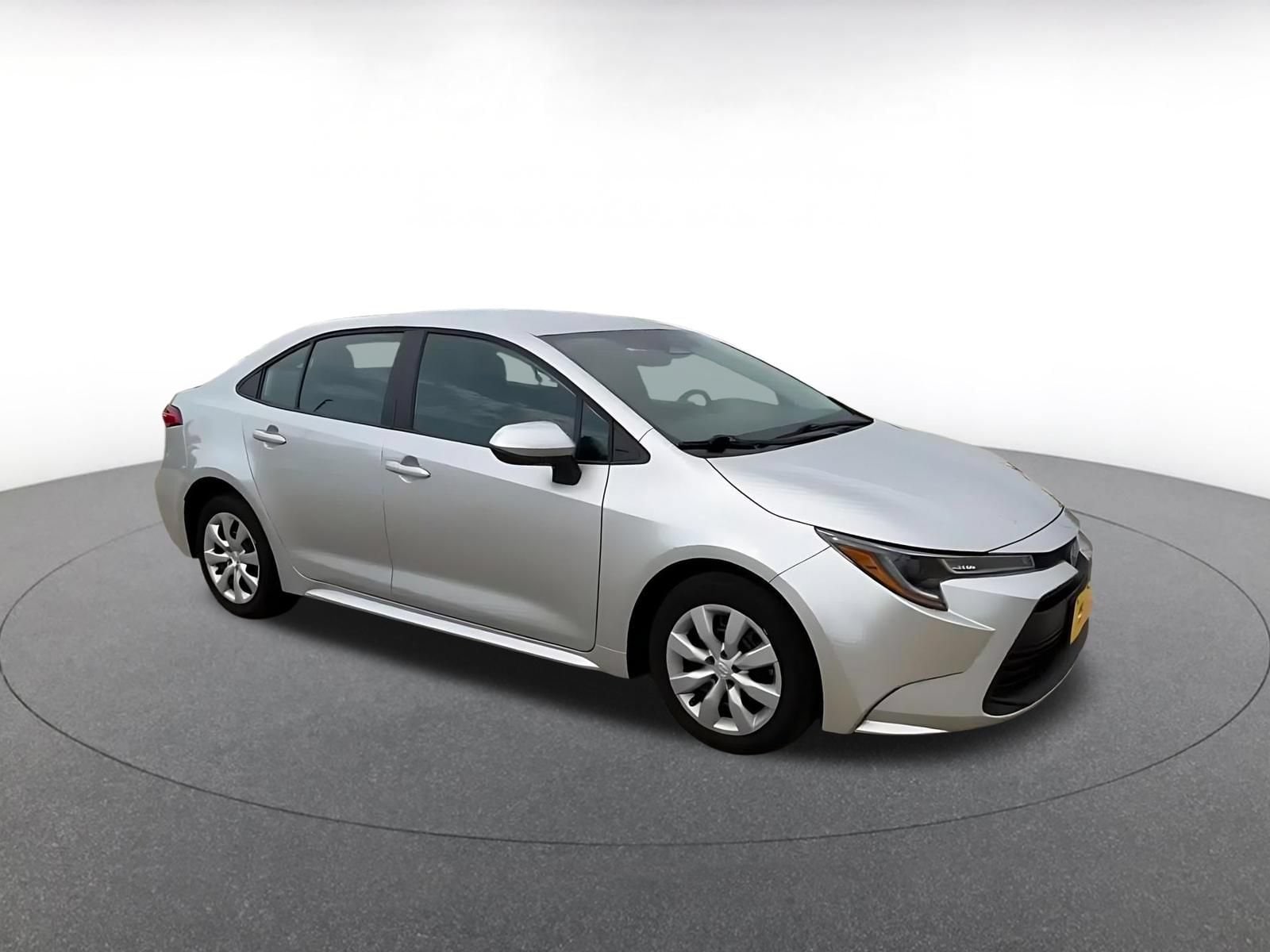 Thumbnail: 2025 Toyota Corolla - 2