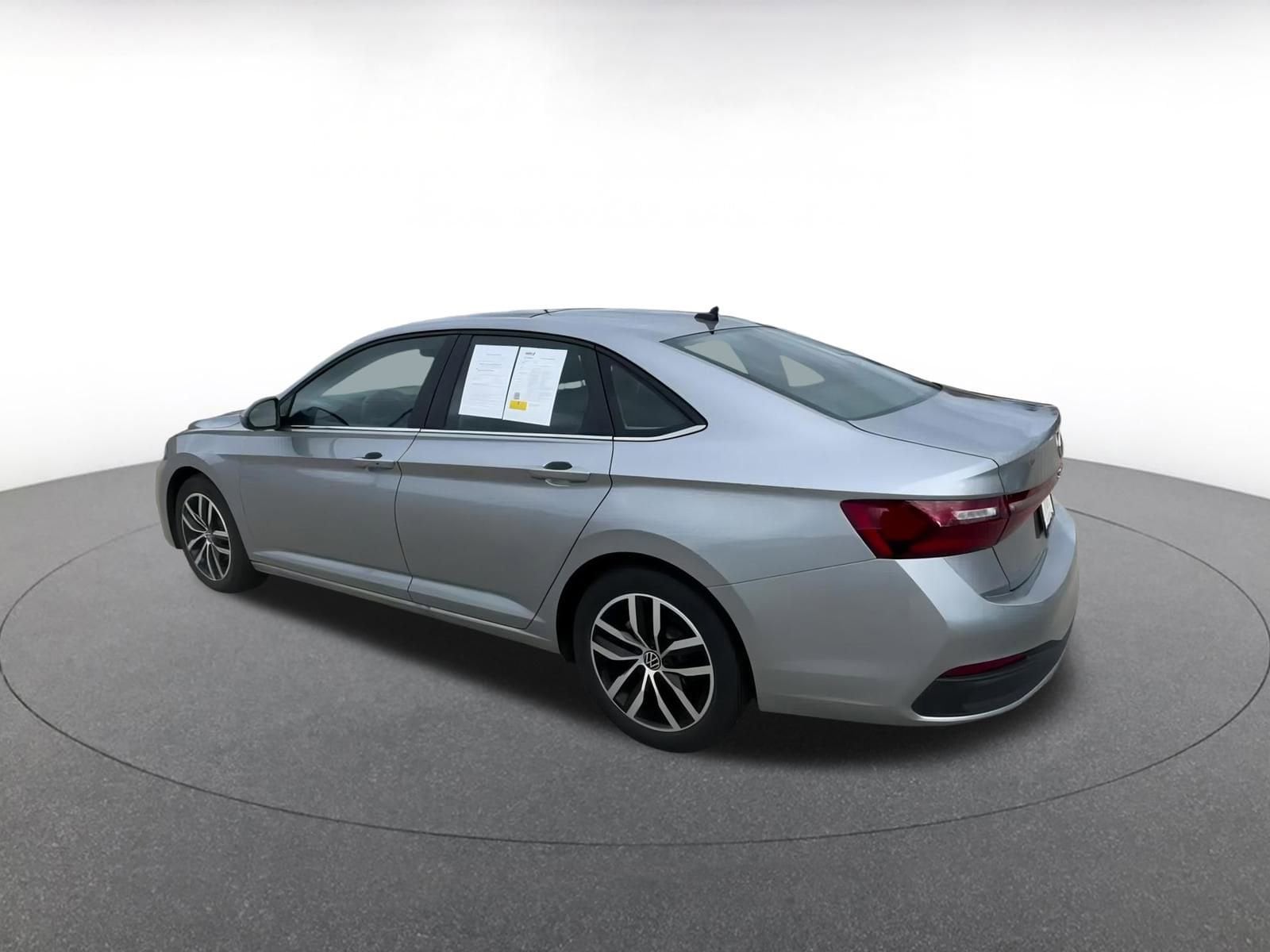 Thumbnail: 2025 Volkswagen Jetta - 10