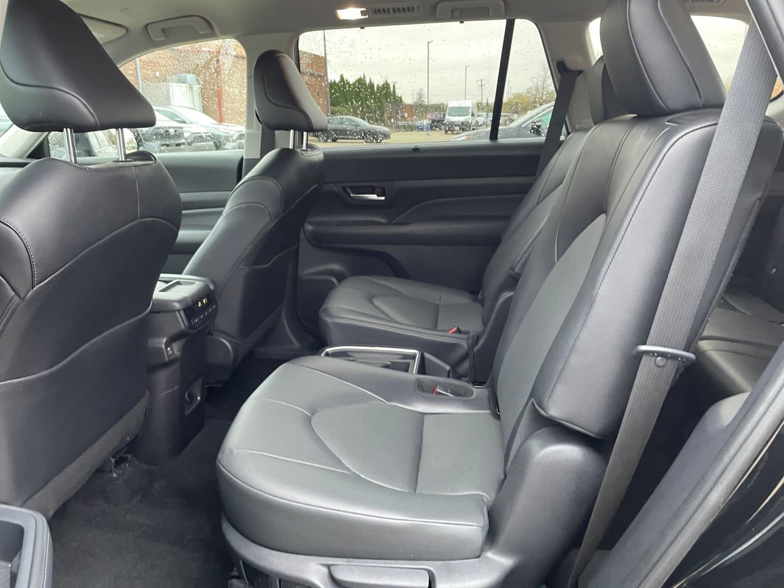 Thumbnail: 2025 Toyota Grand Highlander - 25