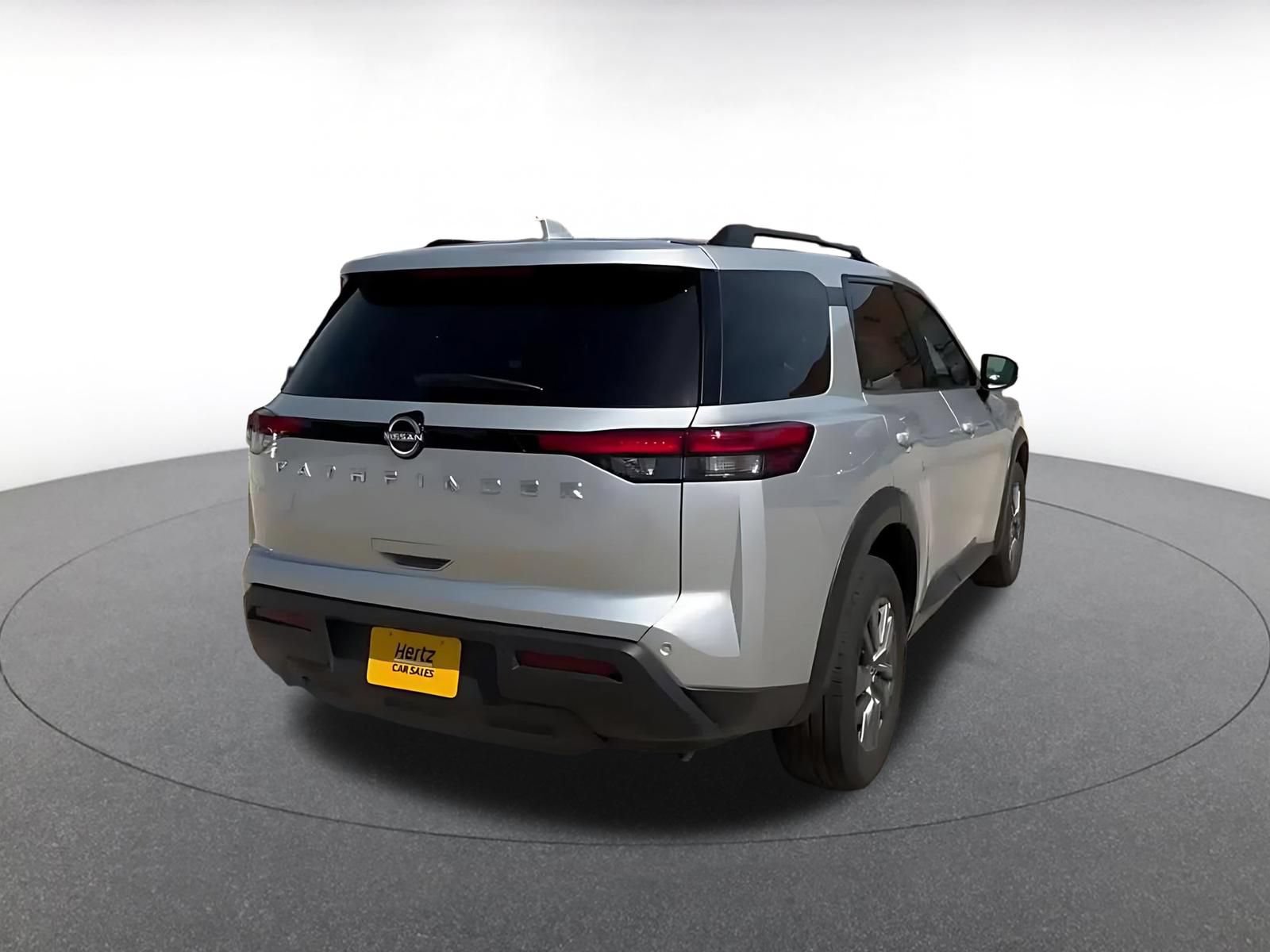 Thumbnail: 2025 Nissan Pathfinder - 14