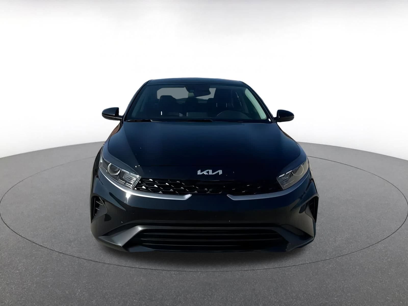 Thumbnail: 2024 Kia Forte - 4