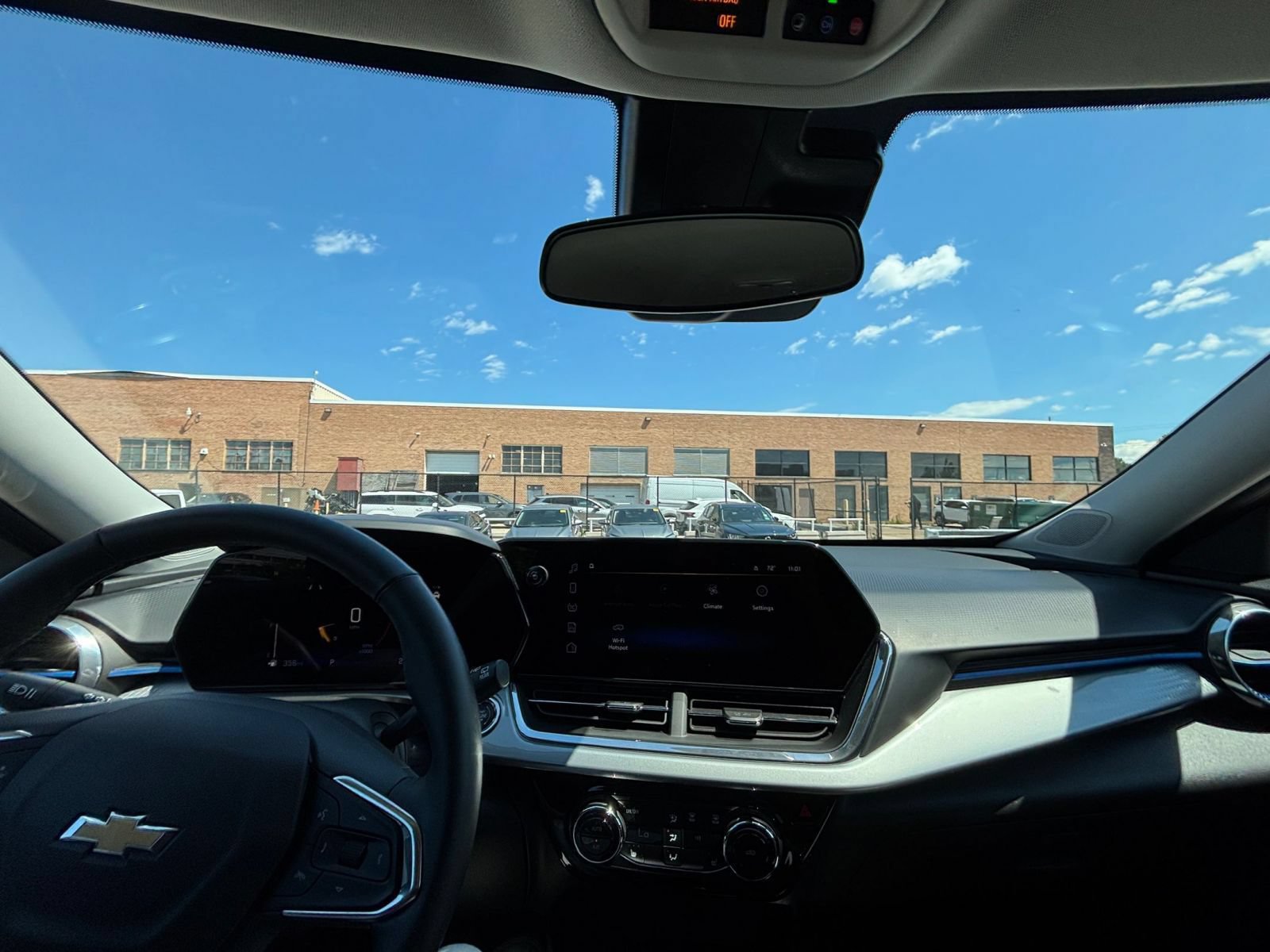 Thumbnail: 2025 Chevrolet Trax - 31