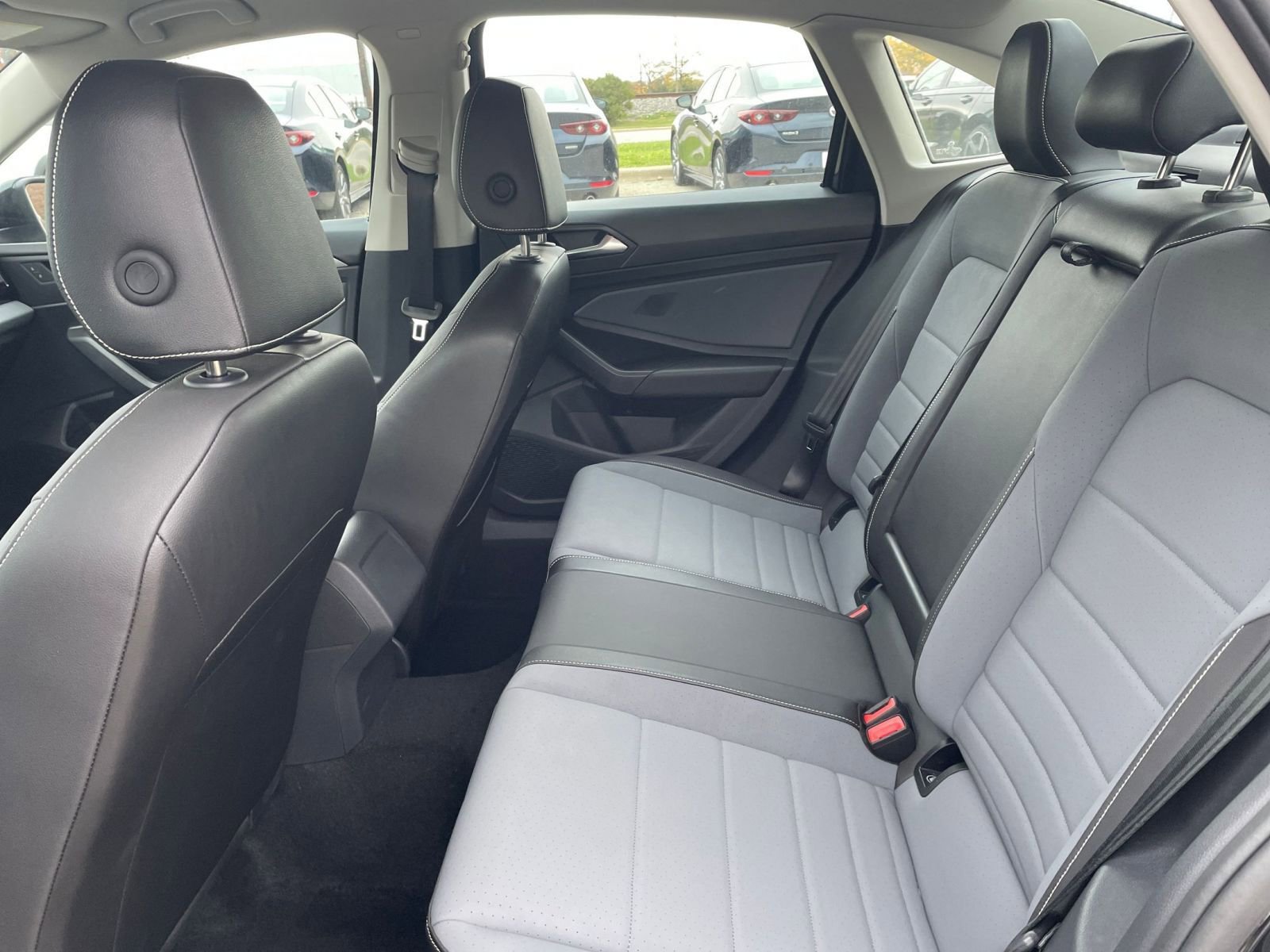 Thumbnail: 2025 Volkswagen Jetta - 24