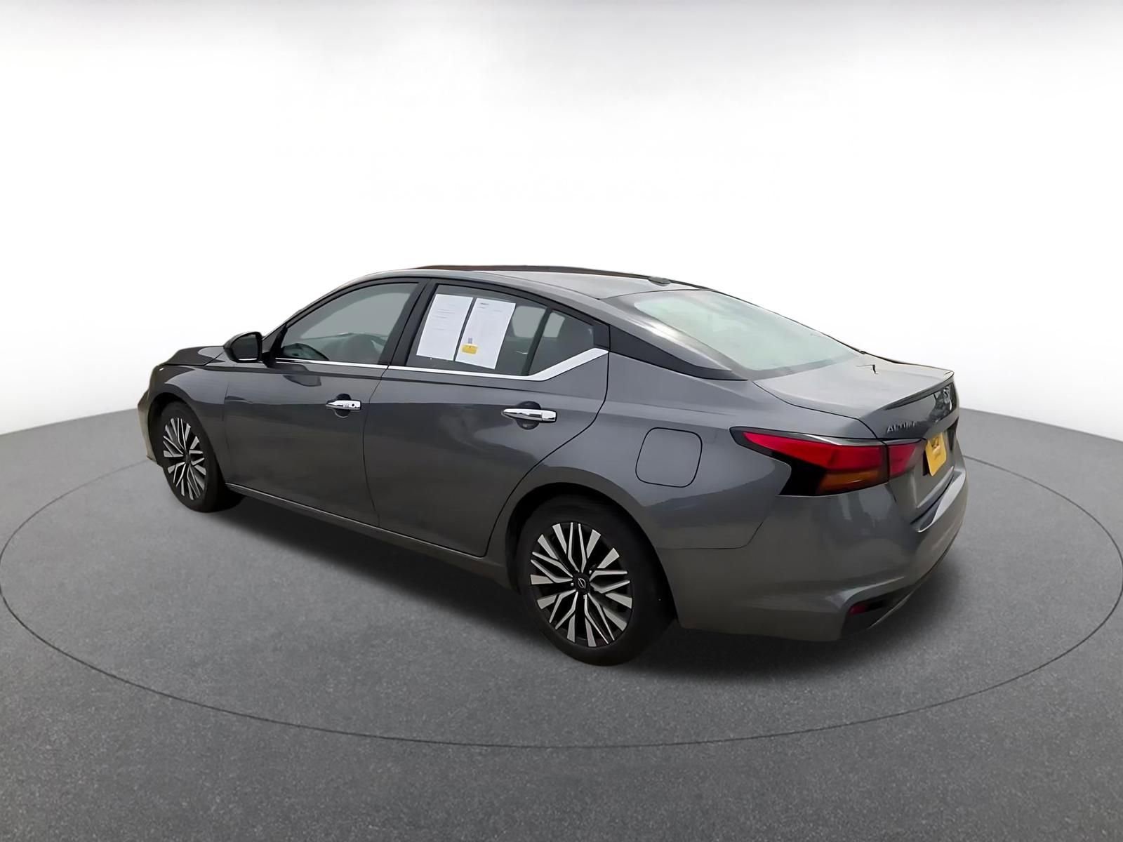 Thumbnail: 2025 Nissan Altima - 10