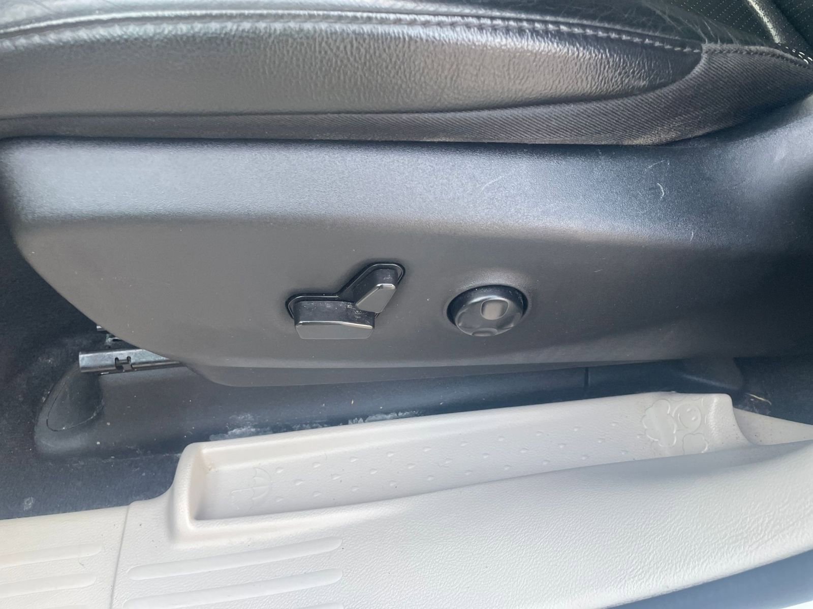 Thumbnail: 2022 Chrysler Pacifica - 25