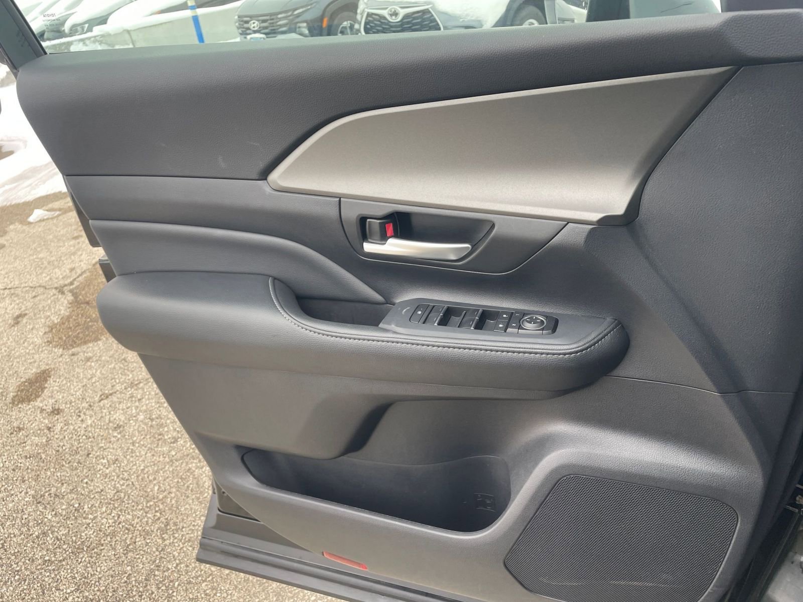 Thumbnail: 2025 Toyota Grand Highlander - 20