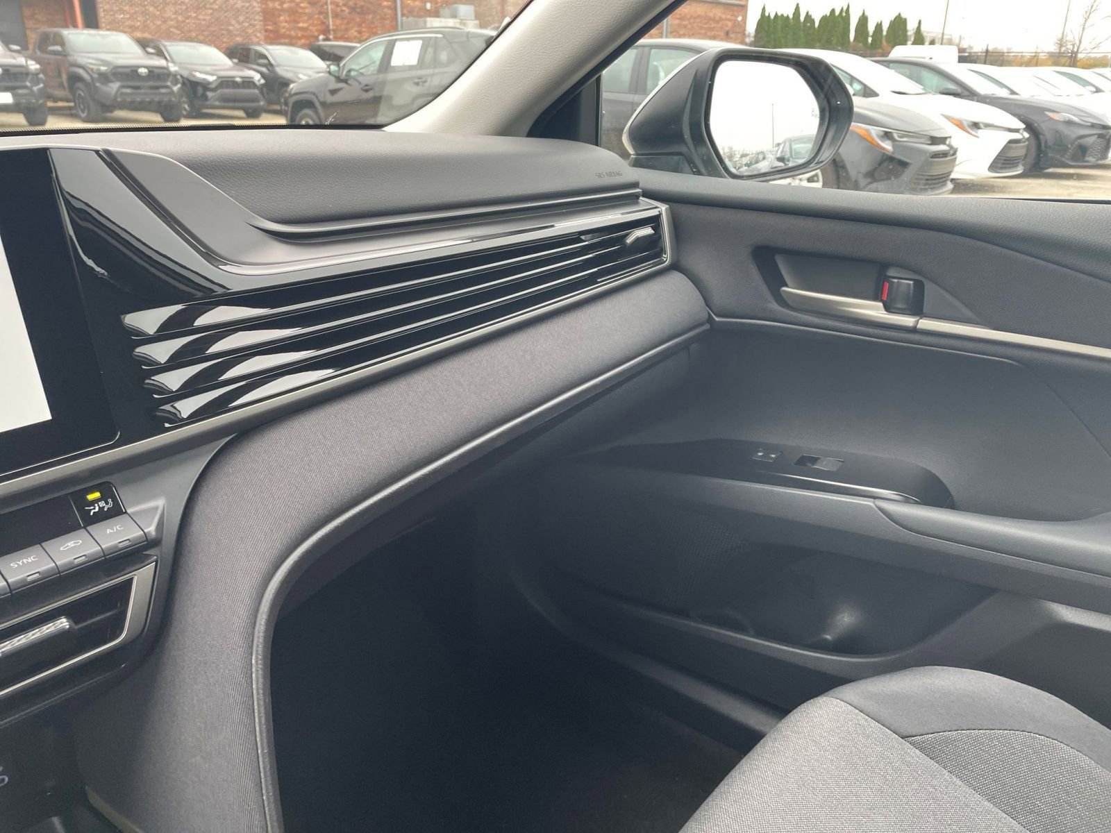 Thumbnail: 2025 Toyota Camry - 35