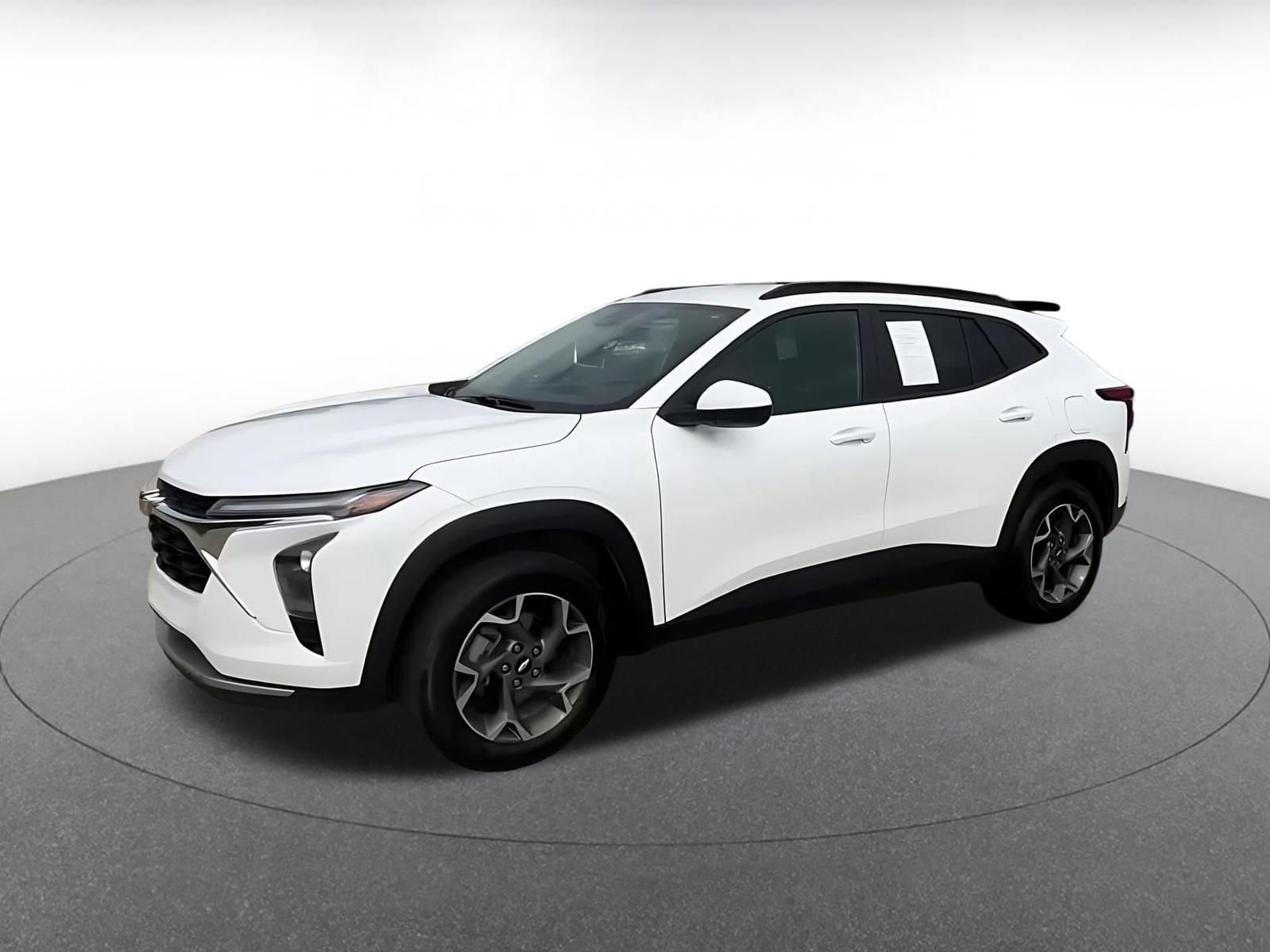 Thumbnail: 2025 Chevrolet Trax - 8