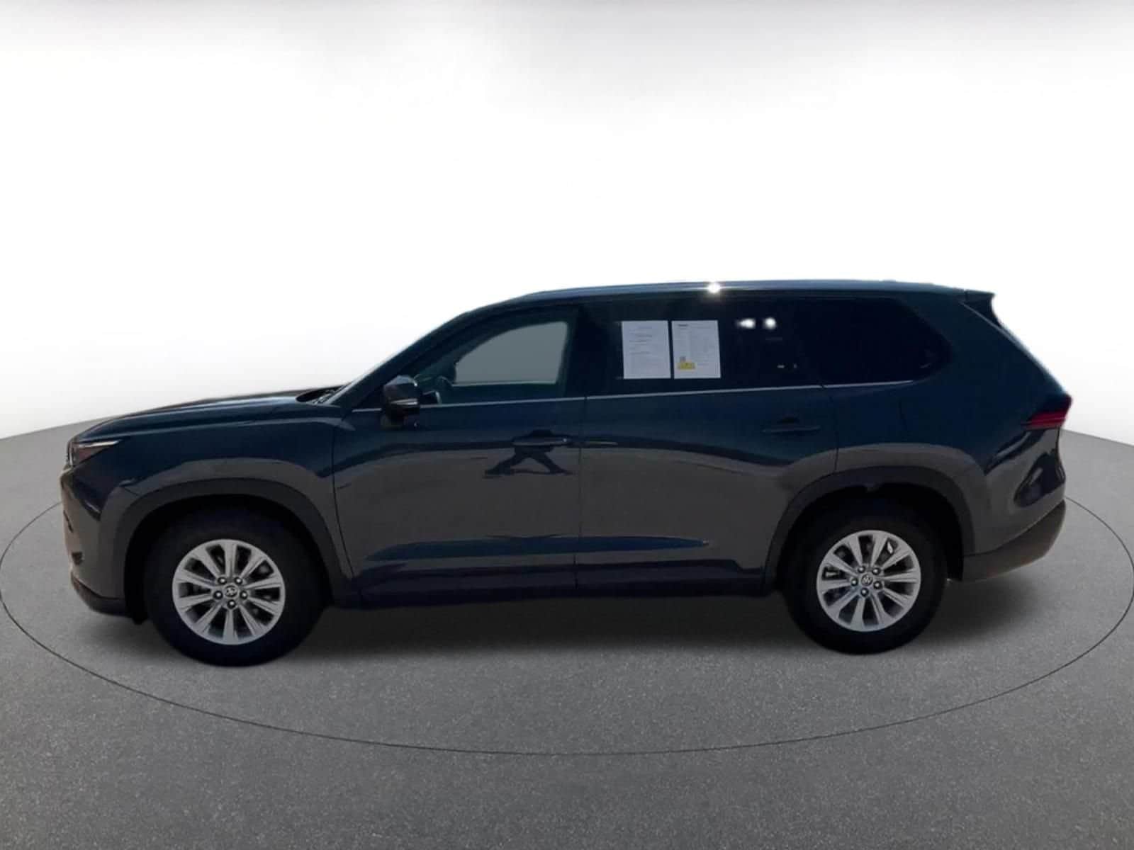 Thumbnail: 2025 Toyota Grand Highlander - 9