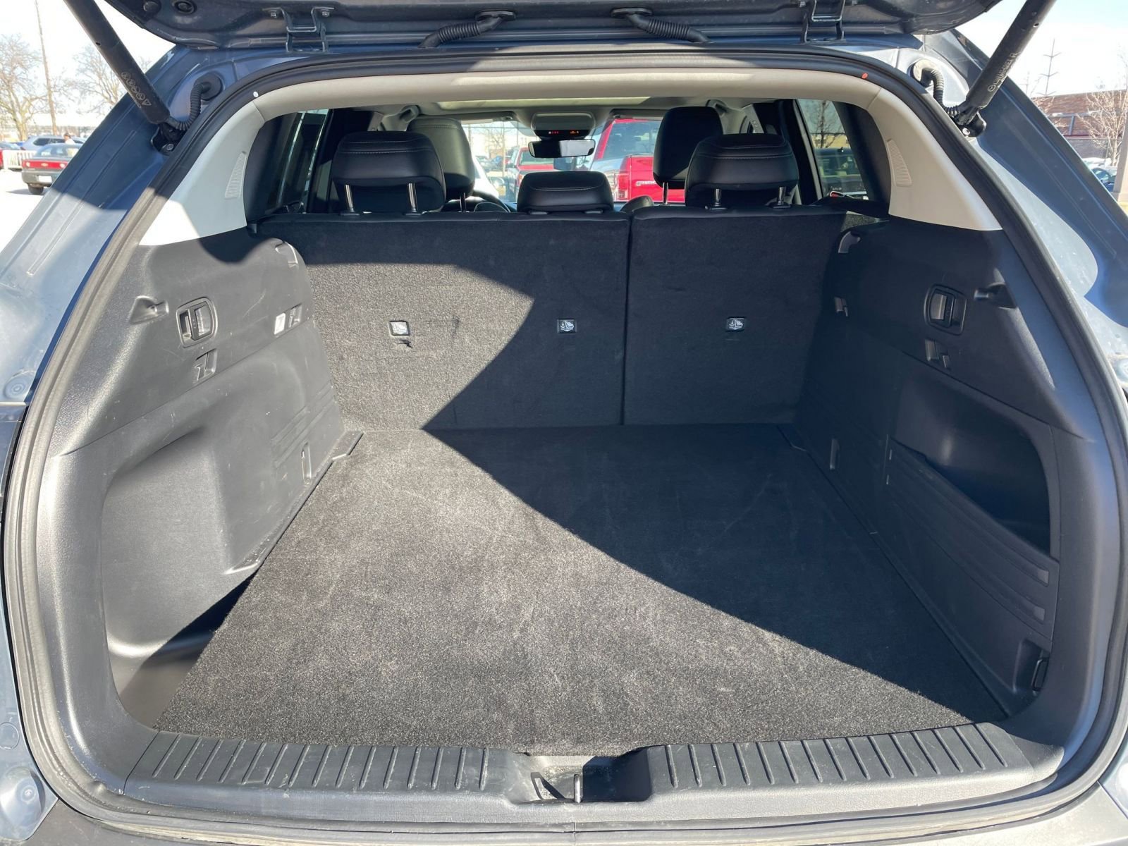 Thumbnail: 2025 Mazda CX-50 - 33