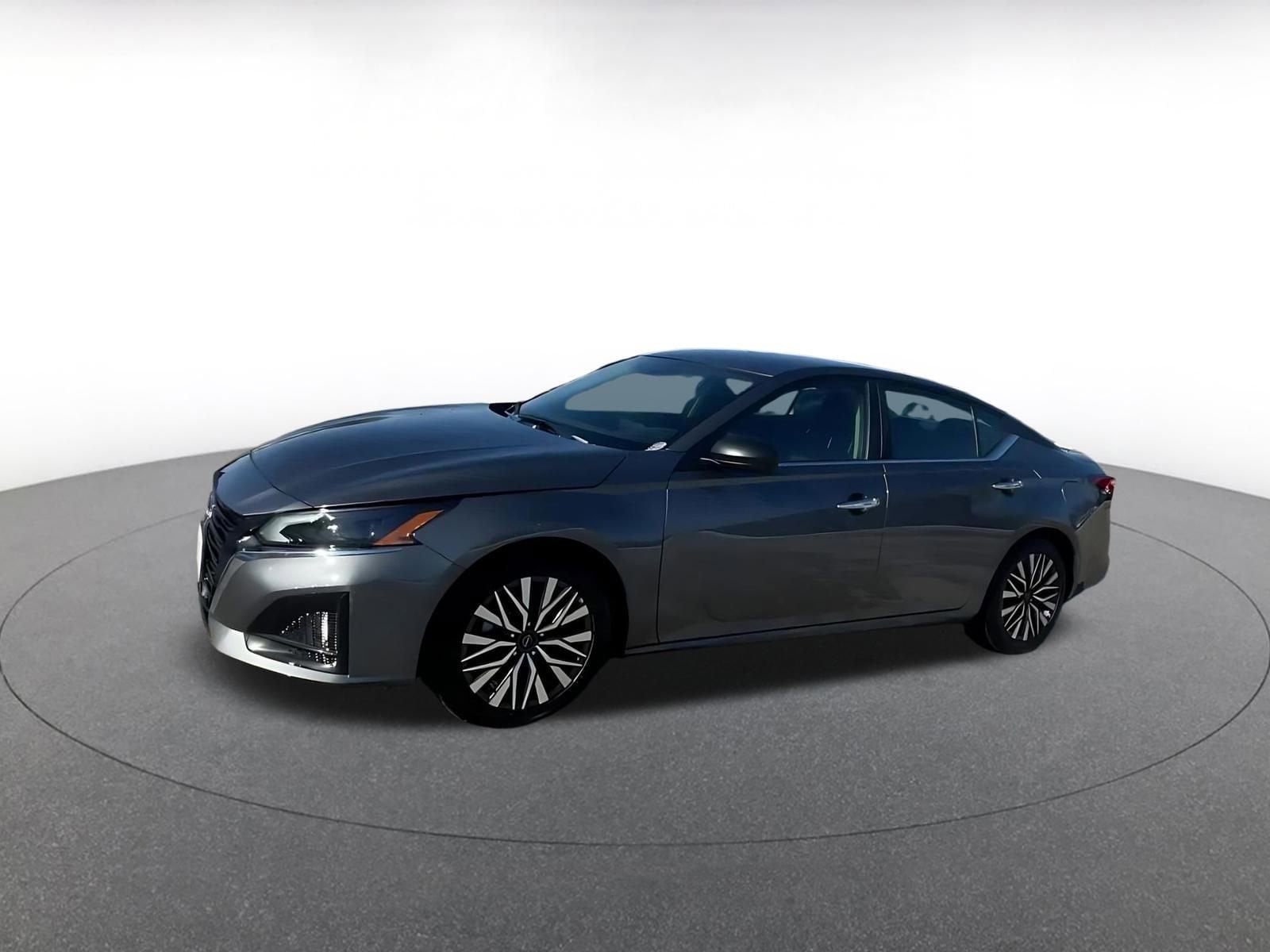 Thumbnail: 2025 Nissan Altima - 8