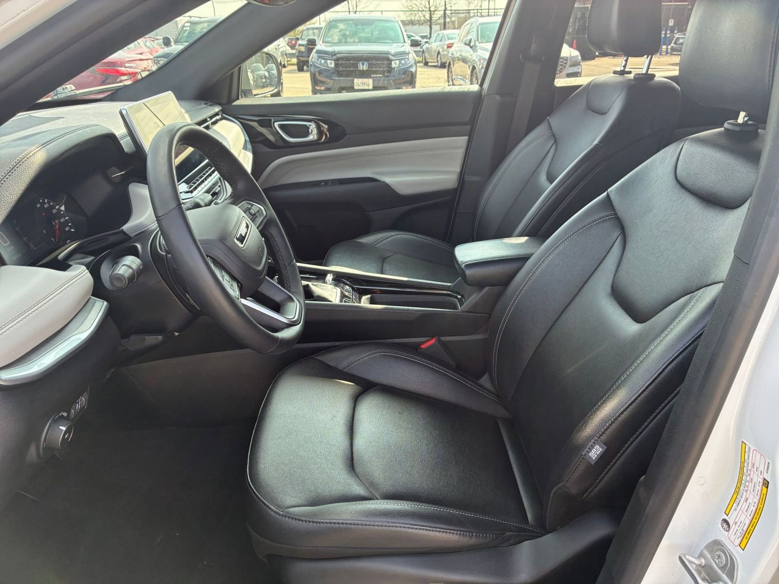 Thumbnail: 2025 Jeep Compass - 28