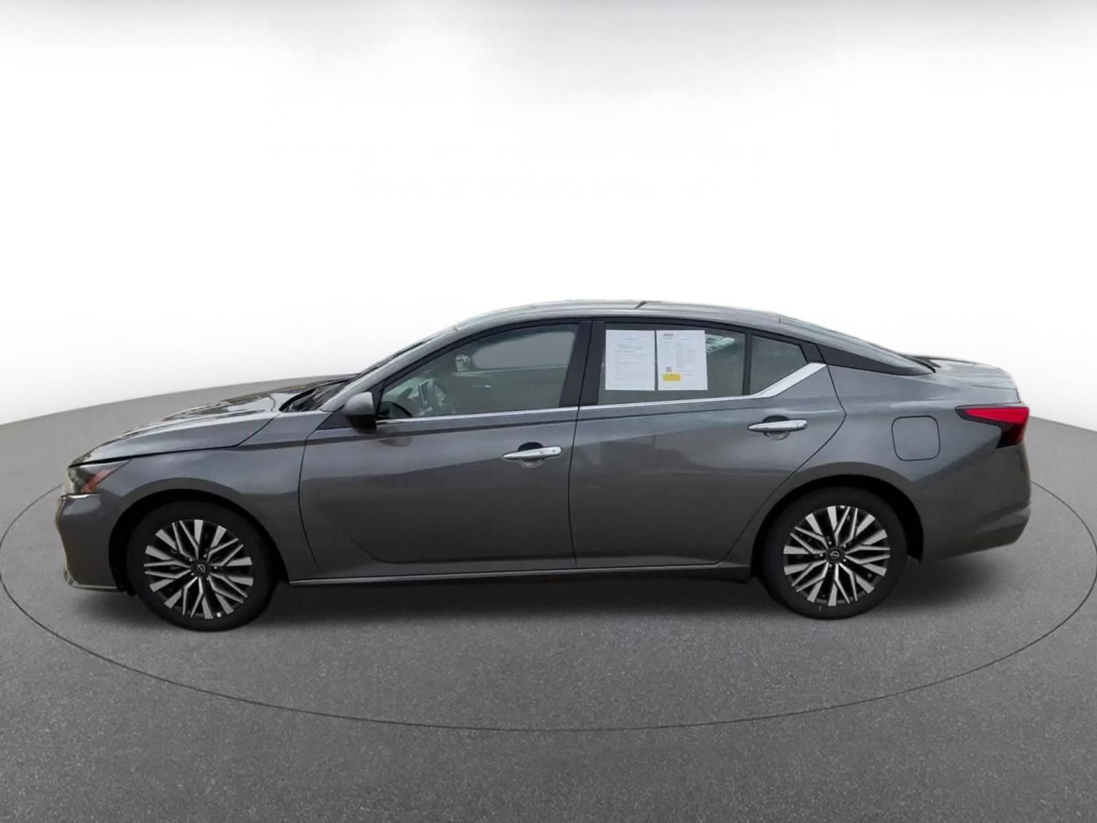 Thumbnail: 2025 Nissan Altima - 8