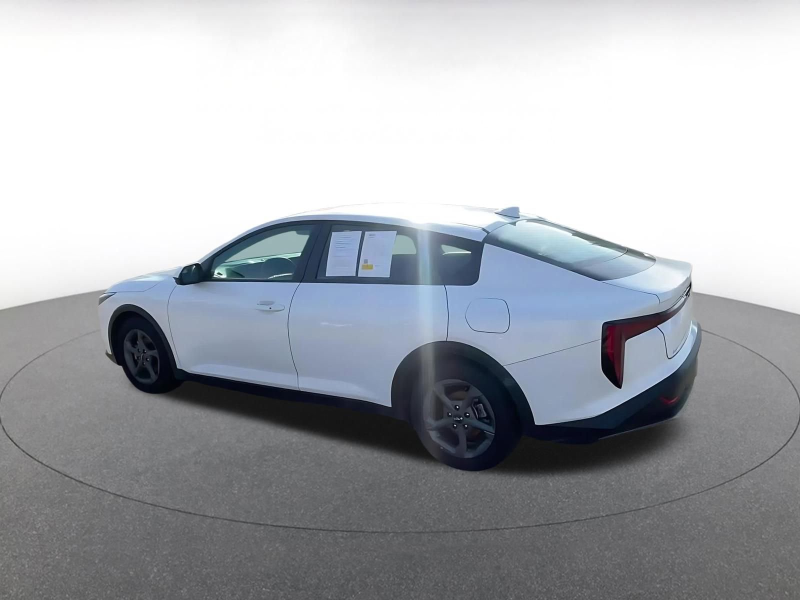 Thumbnail: 2025 Kia K4 - 10