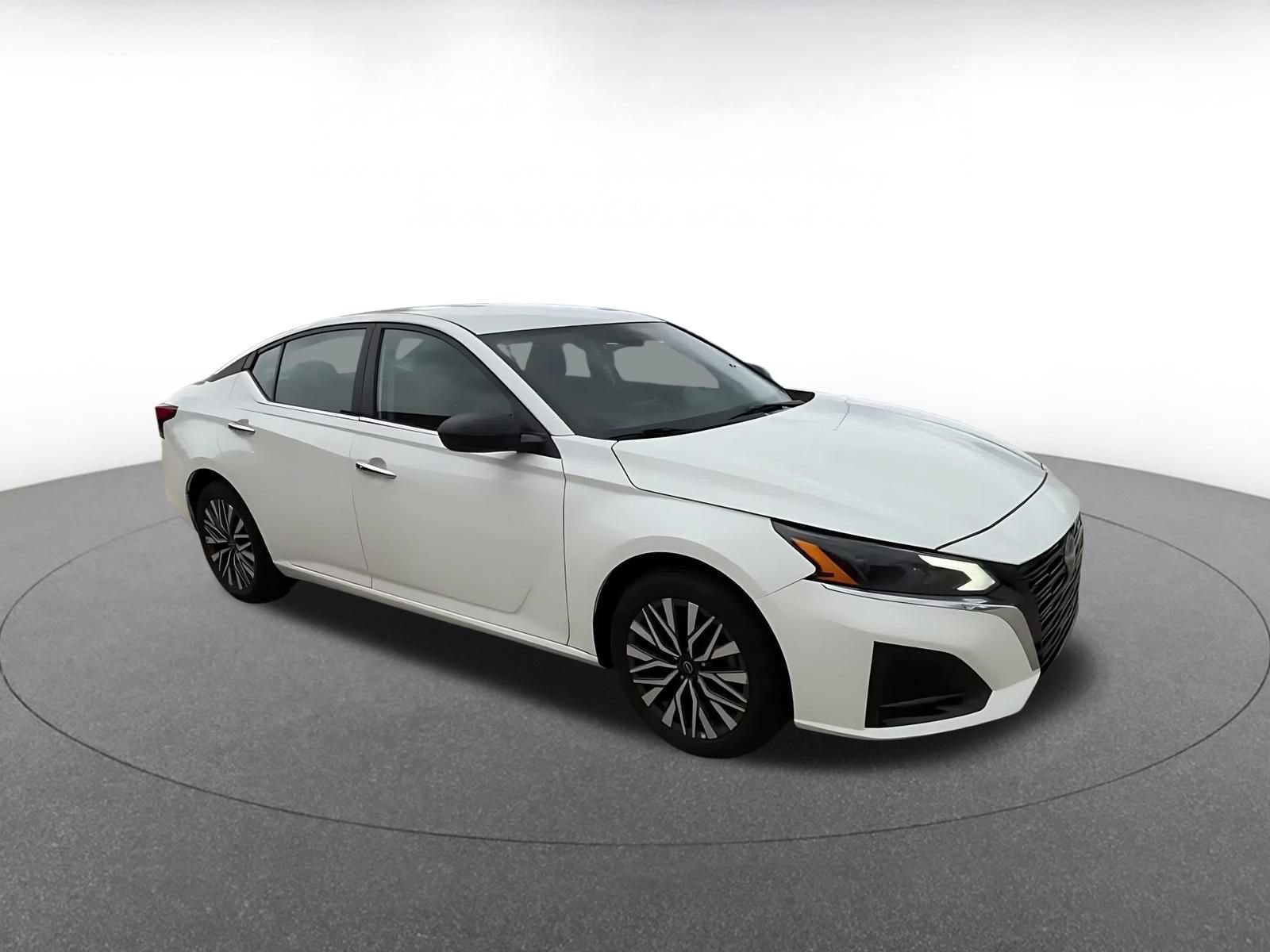 Thumbnail: 2025 Nissan Altima - 2