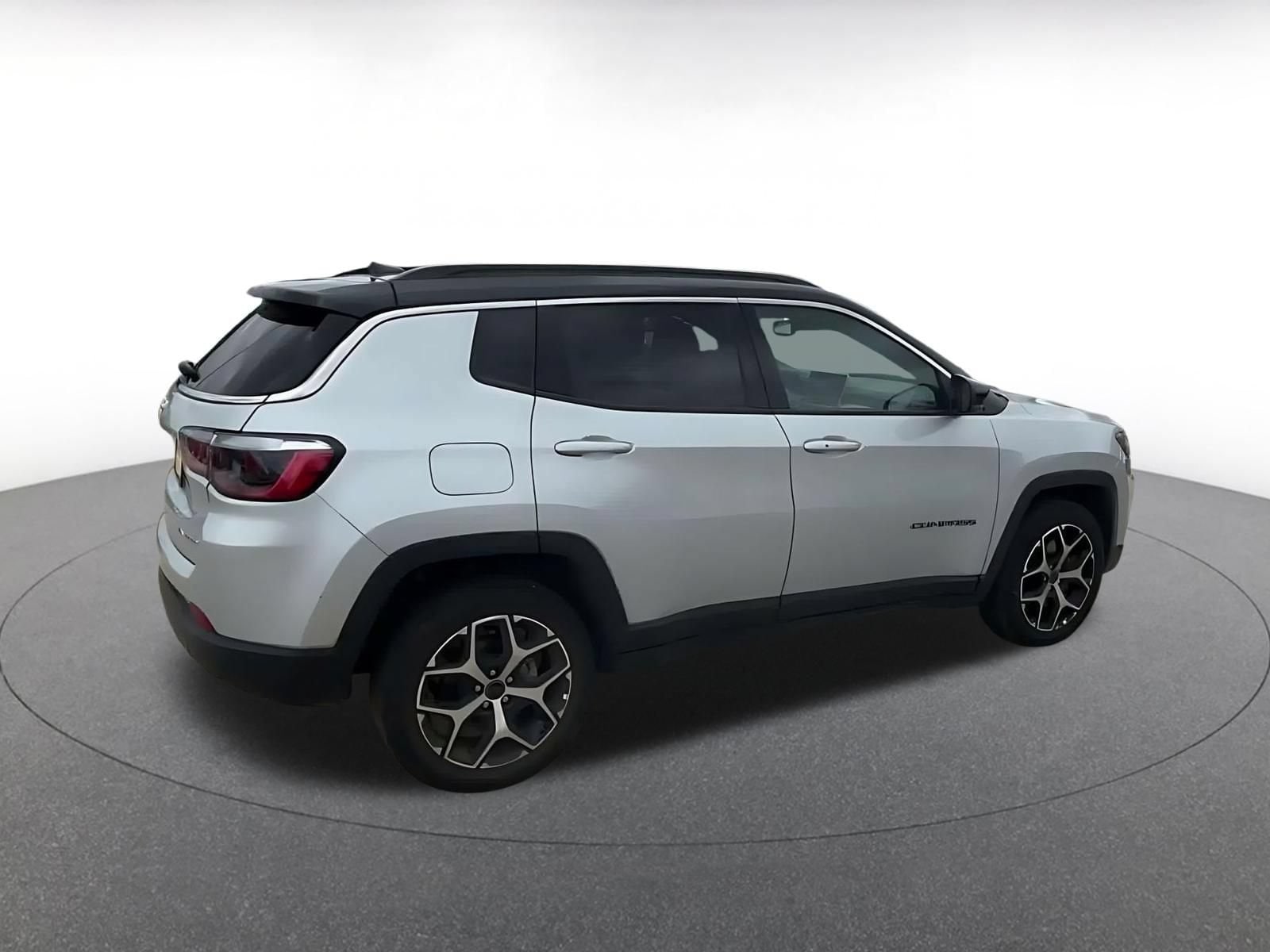 Thumbnail: 2025 Jeep Compass - 14