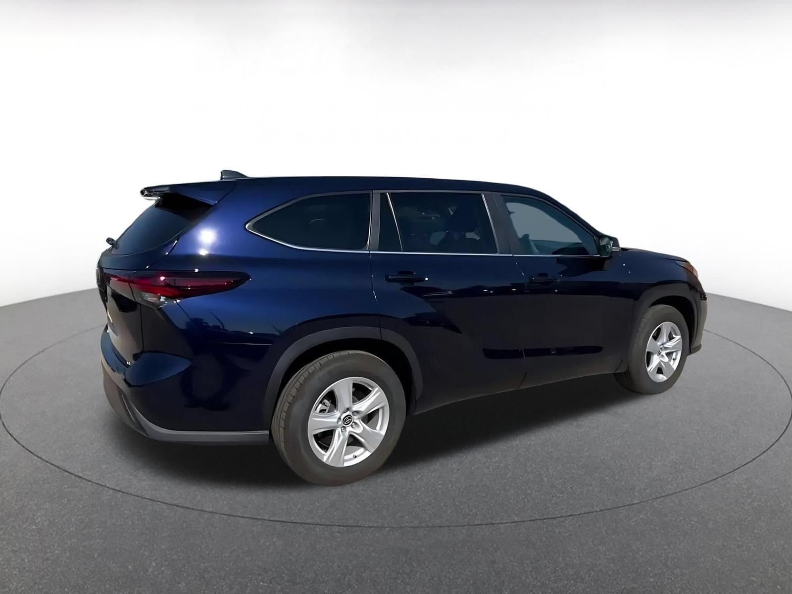Thumbnail: 2025 Toyota Highlander - 14