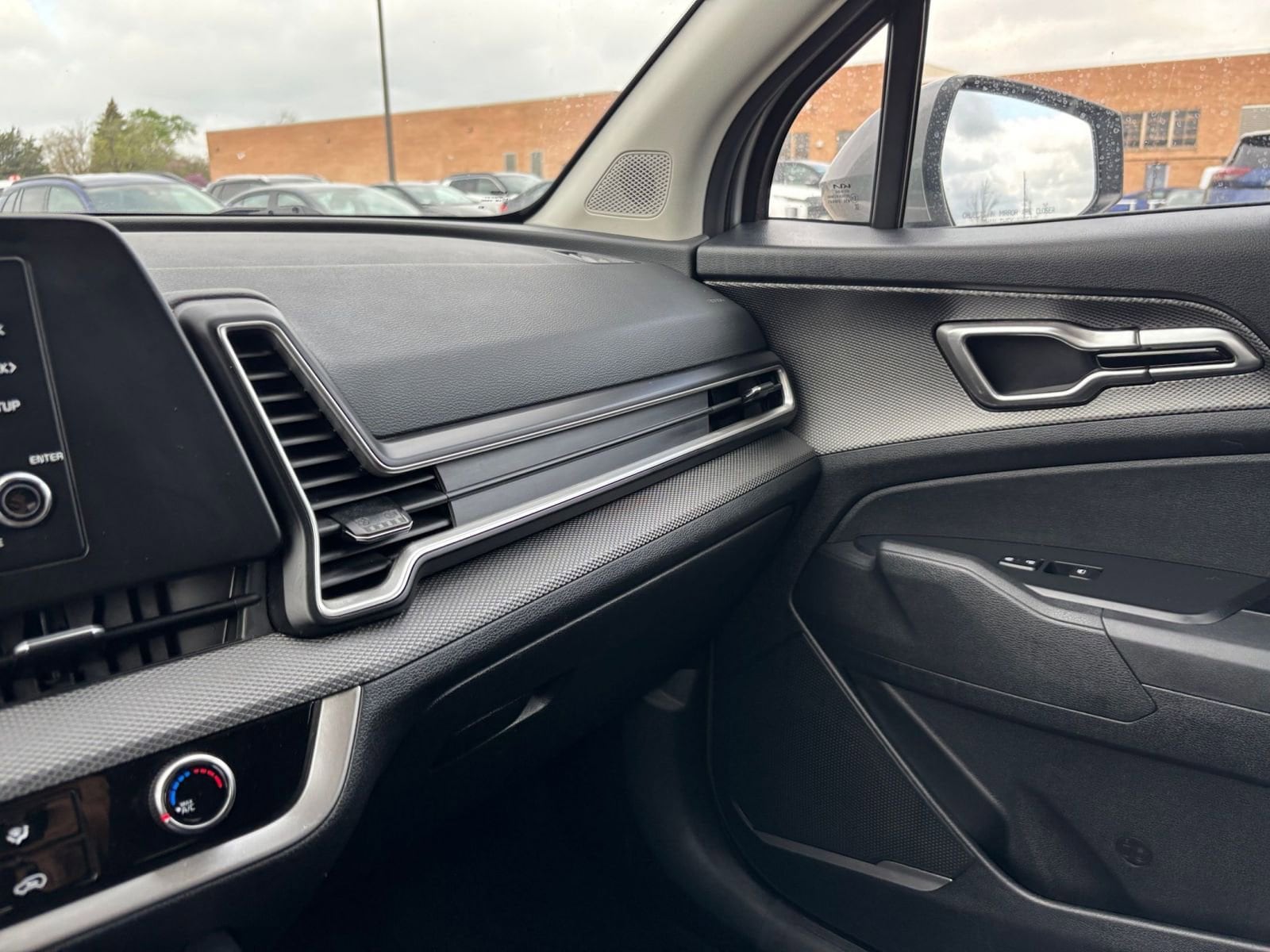 Thumbnail: 2024 Kia Sportage - 34