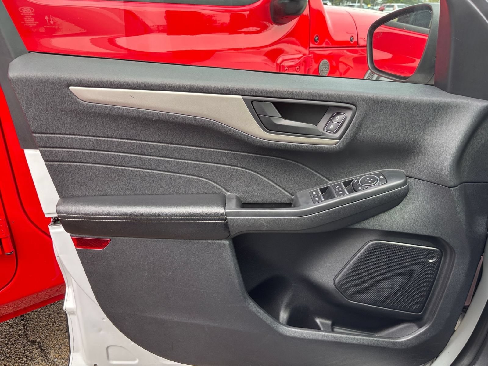 Thumbnail: 2022 Ford Escape - 18