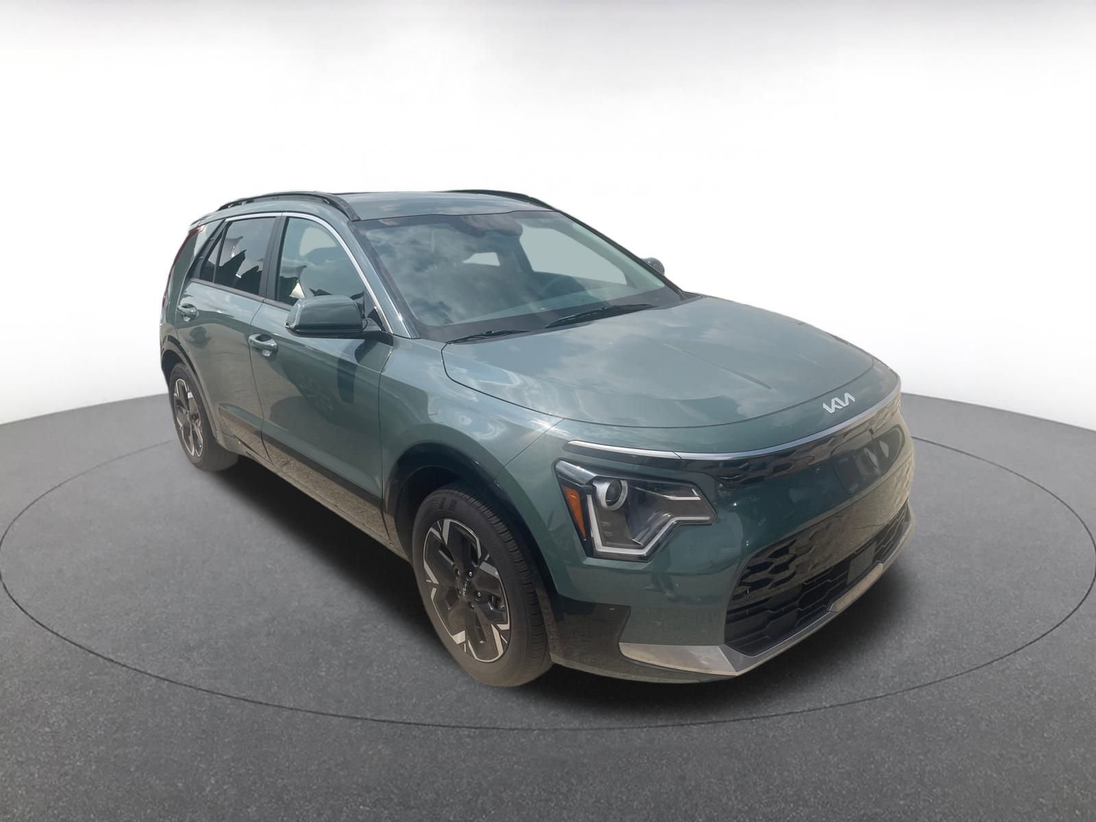 Thumbnail: 2023 Kia Niro - 1