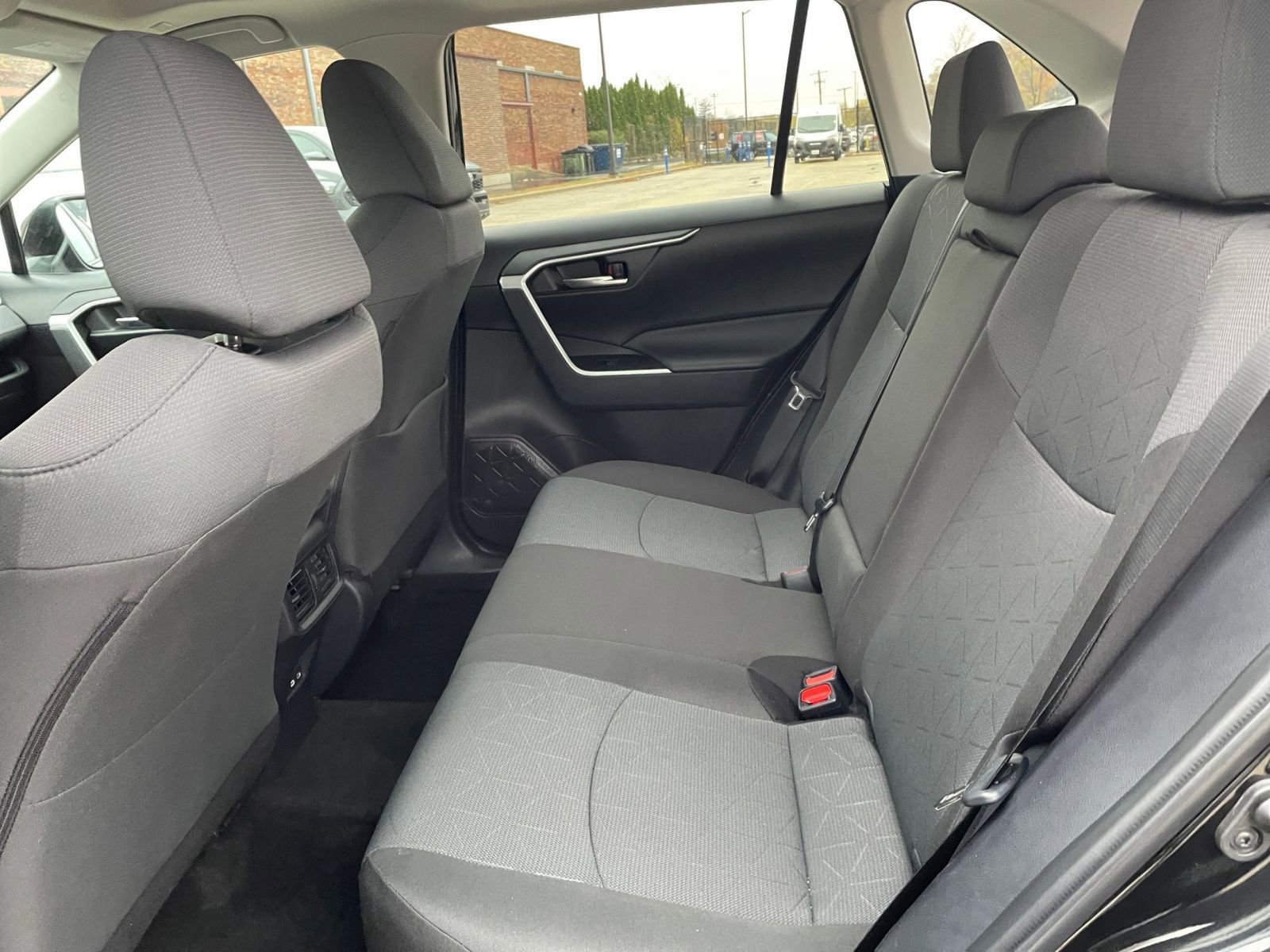 Thumbnail: 2025 Toyota RAV4 - 25