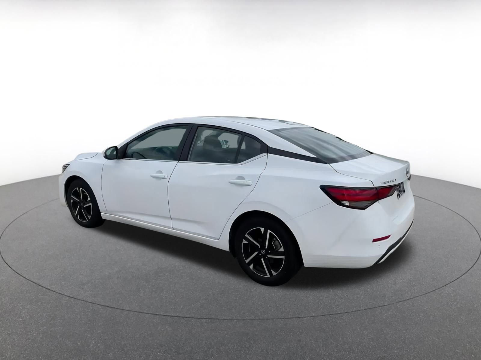 Thumbnail: 2024 Nissan Sentra - 10